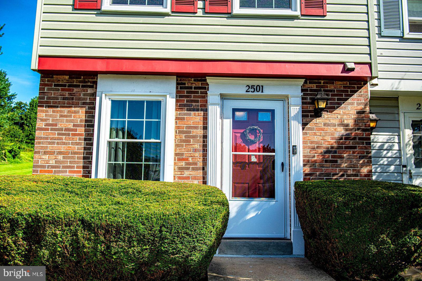2501 MERRICK COURT