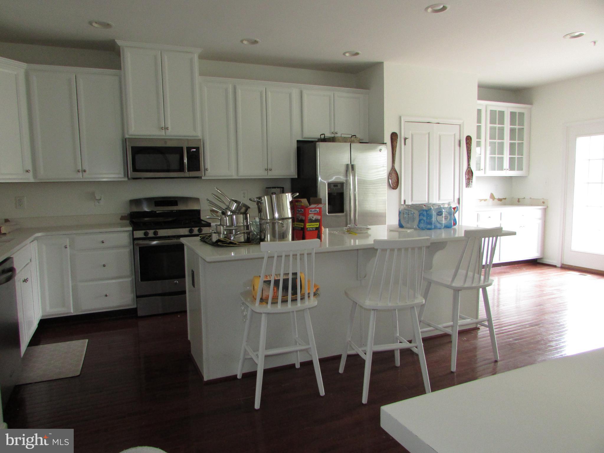 LOGANS RESERVE - Residential