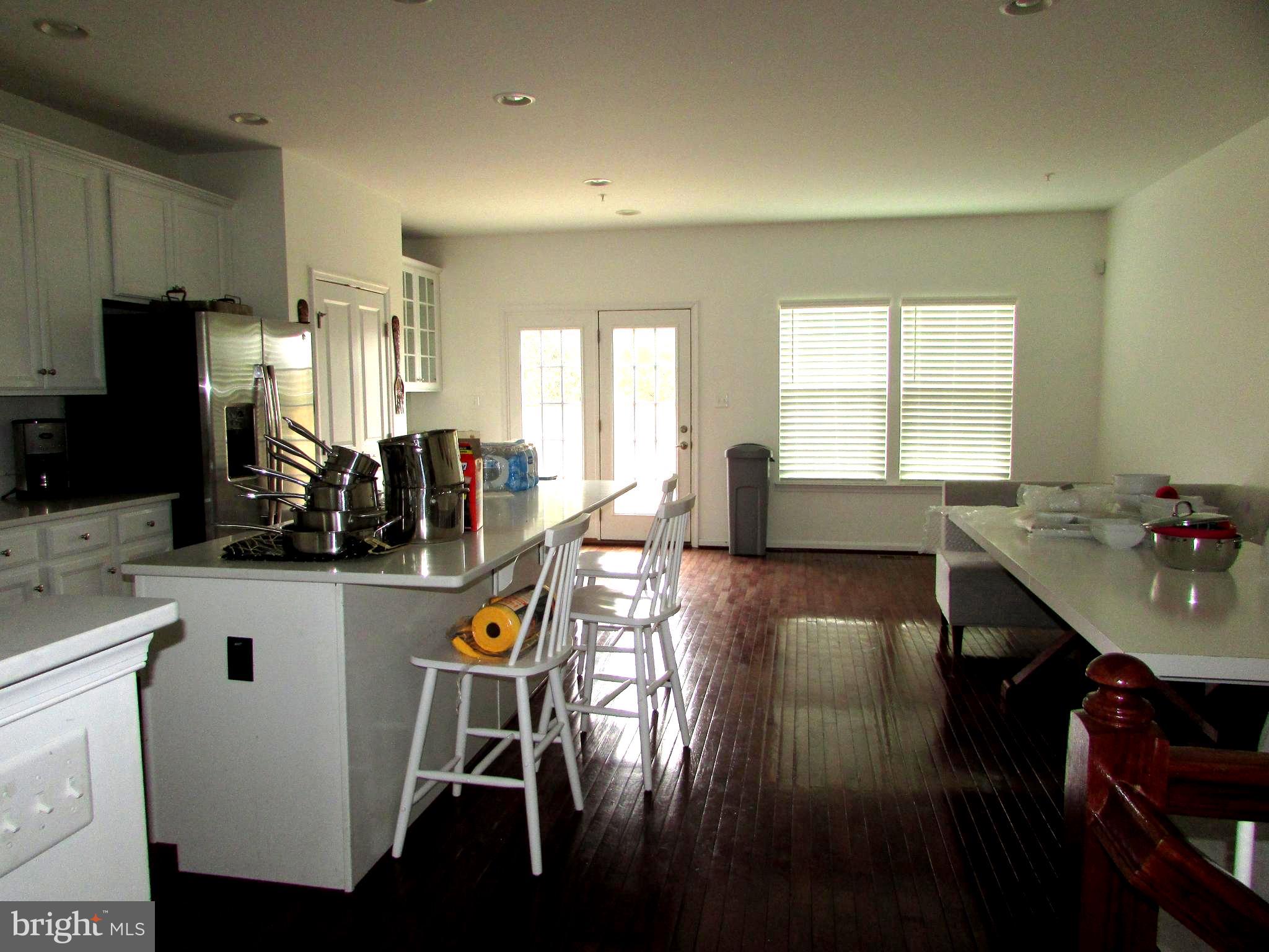 LOGANS RESERVE - Residential