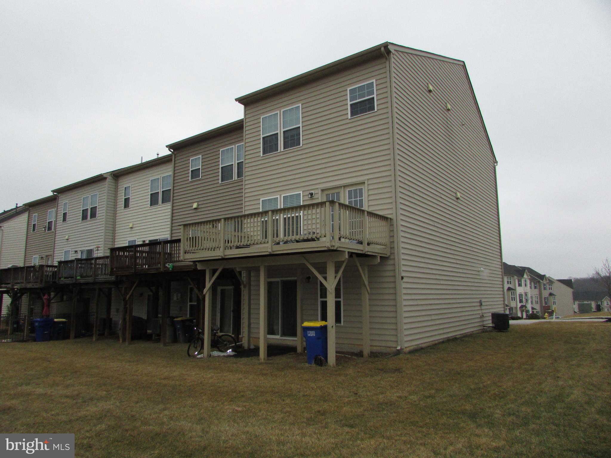 LOGANS RESERVE - Residential