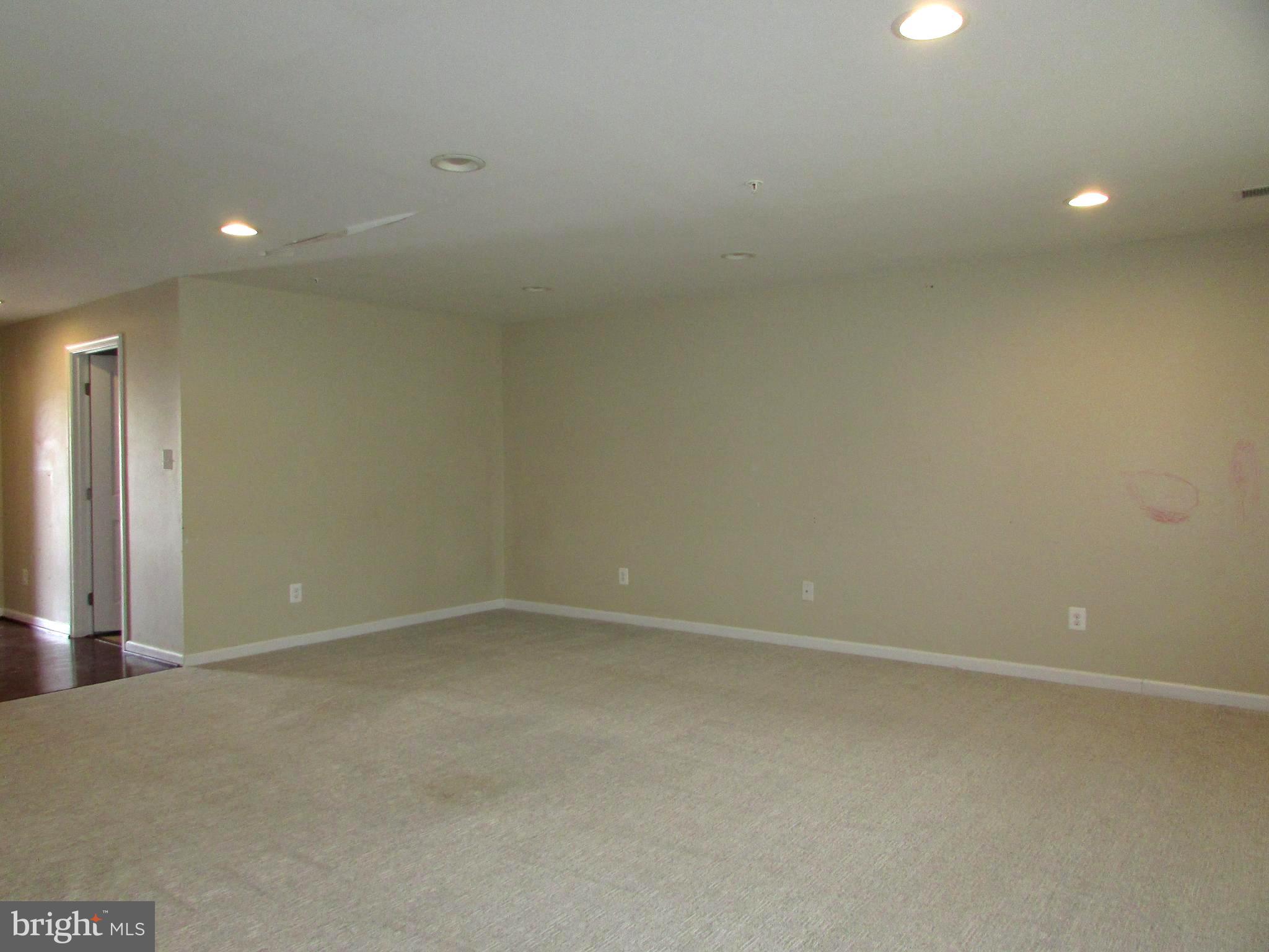 LOGANS RESERVE - Residential