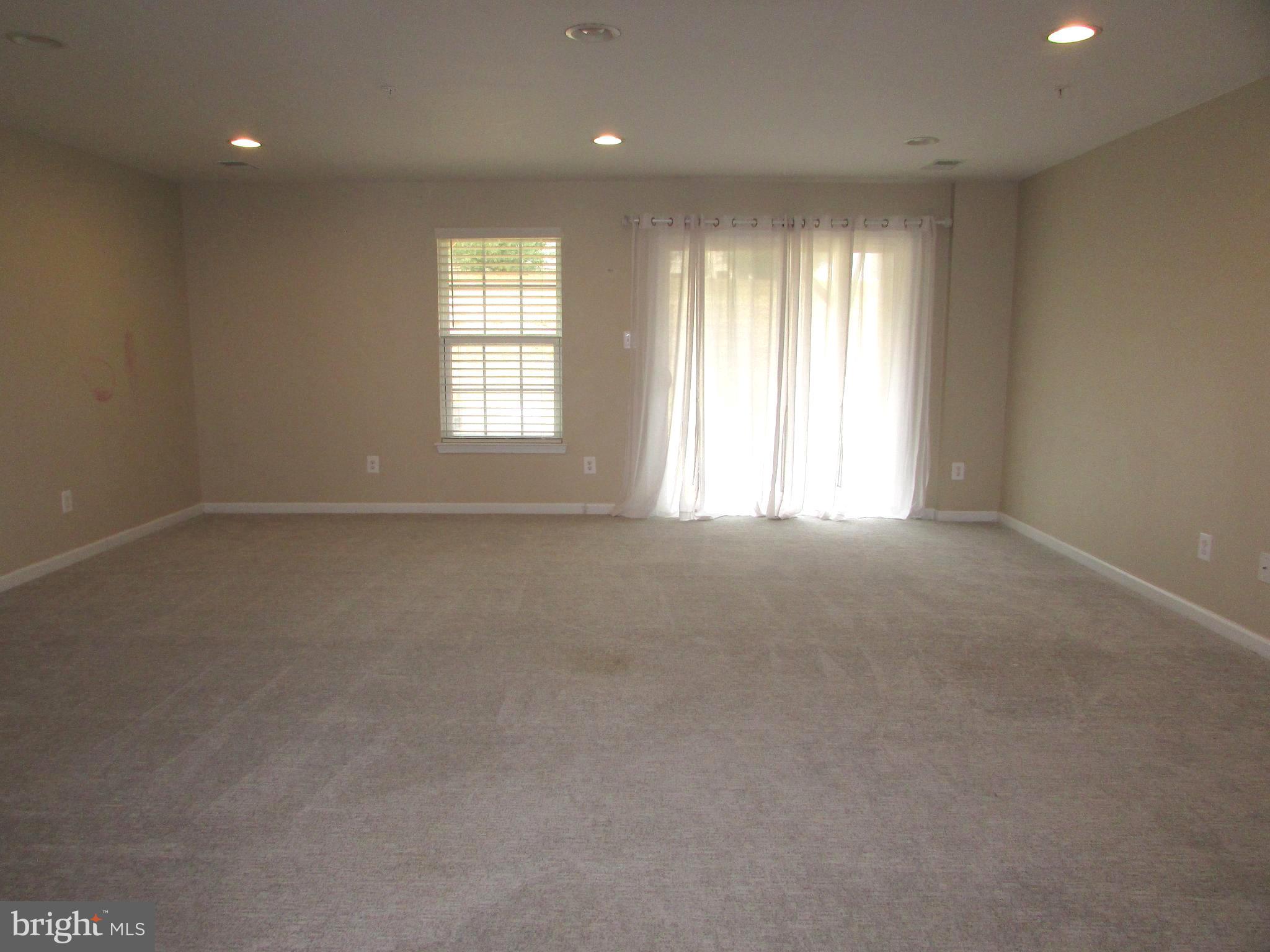 LOGANS RESERVE - Residential