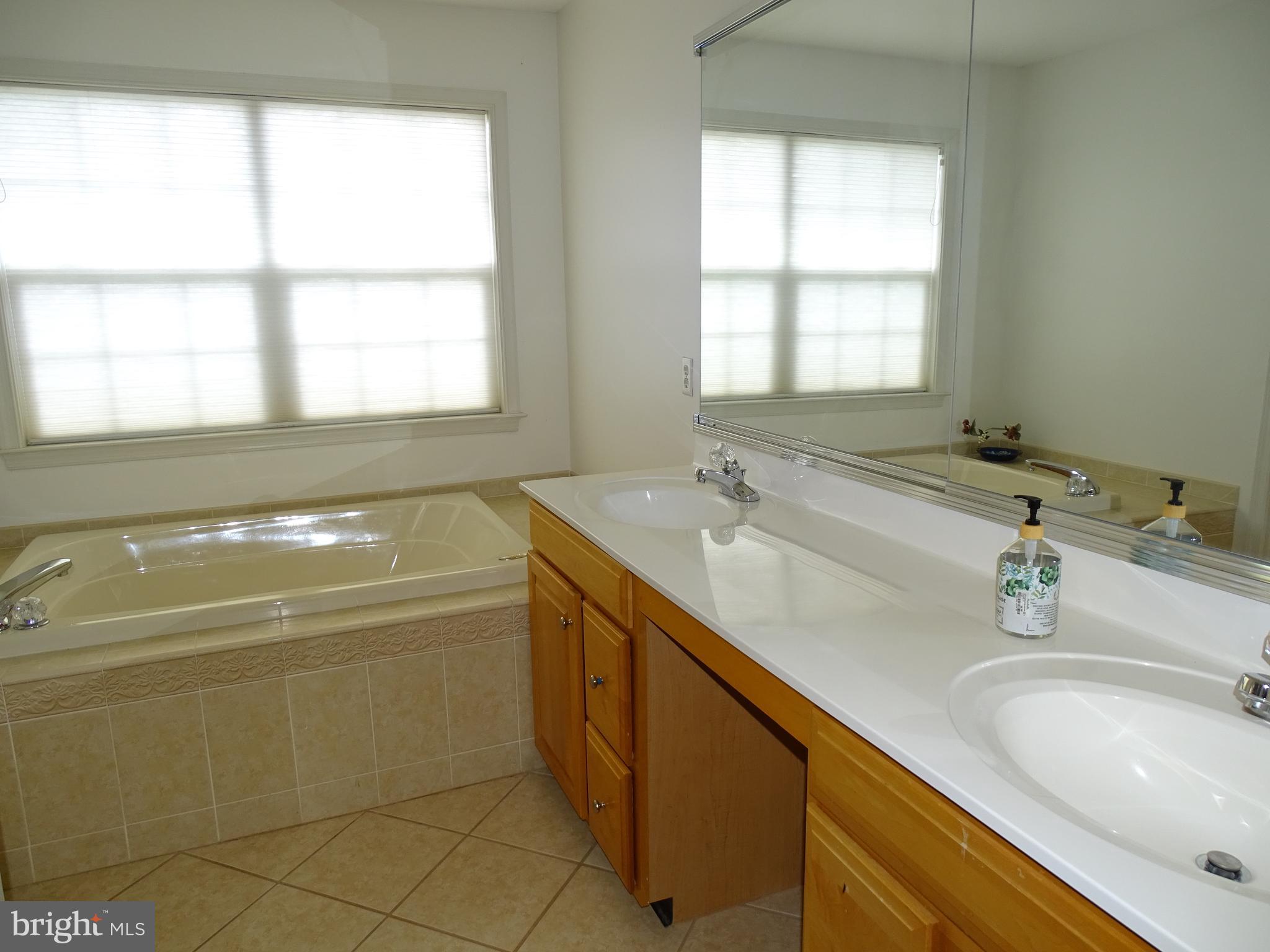 WHITELAND WOODS - Residential Lease