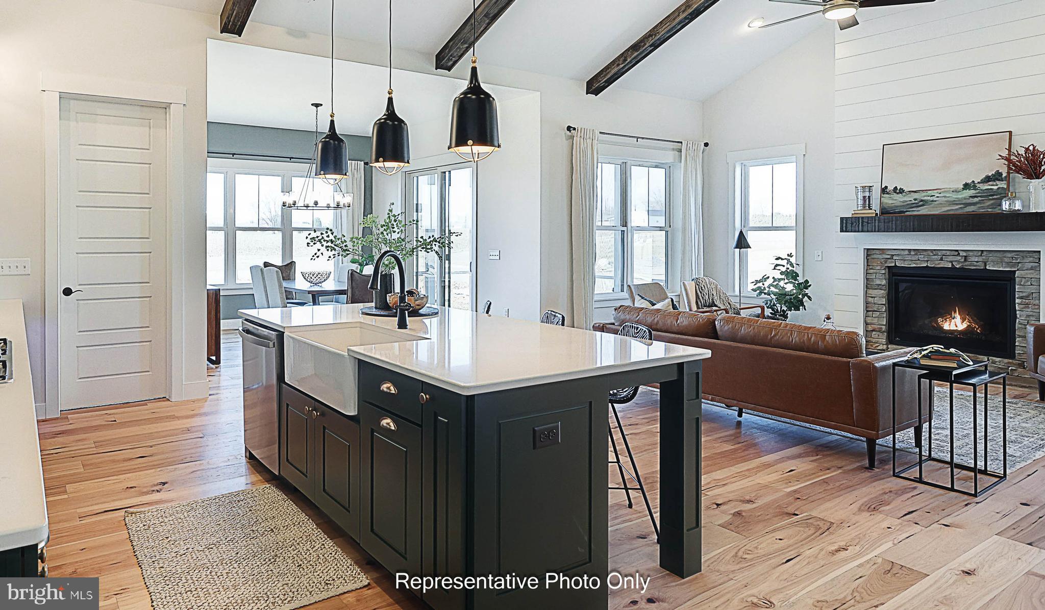 WINDING CREEK - Residential