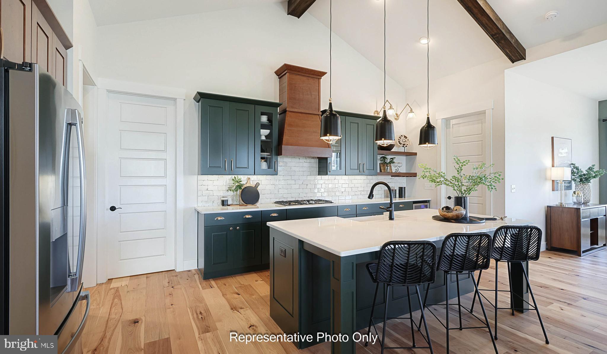 WINDING CREEK - Residential