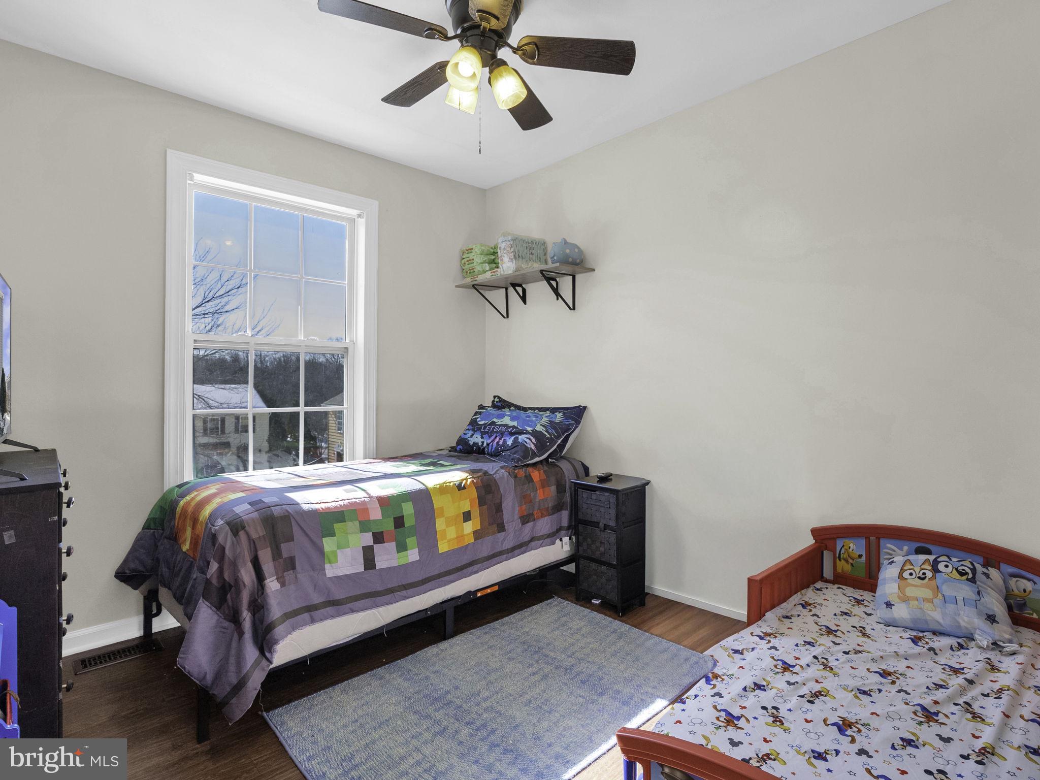 COLONY SQUARE - Residential