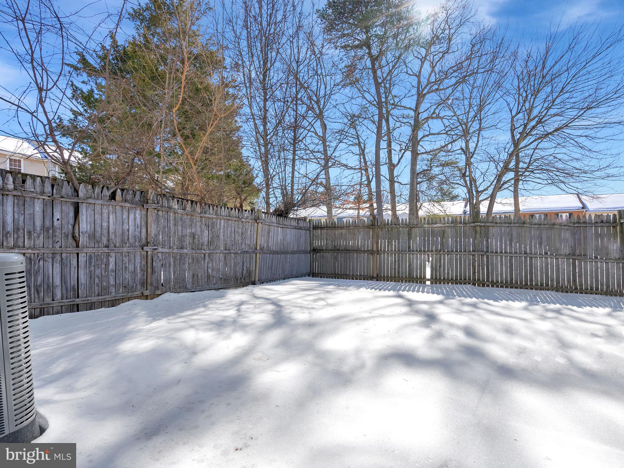 COLONY SQUARE - Residential