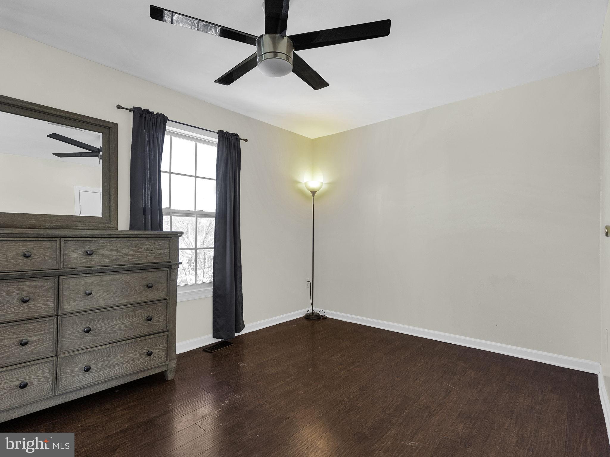 COLONY SQUARE - Residential