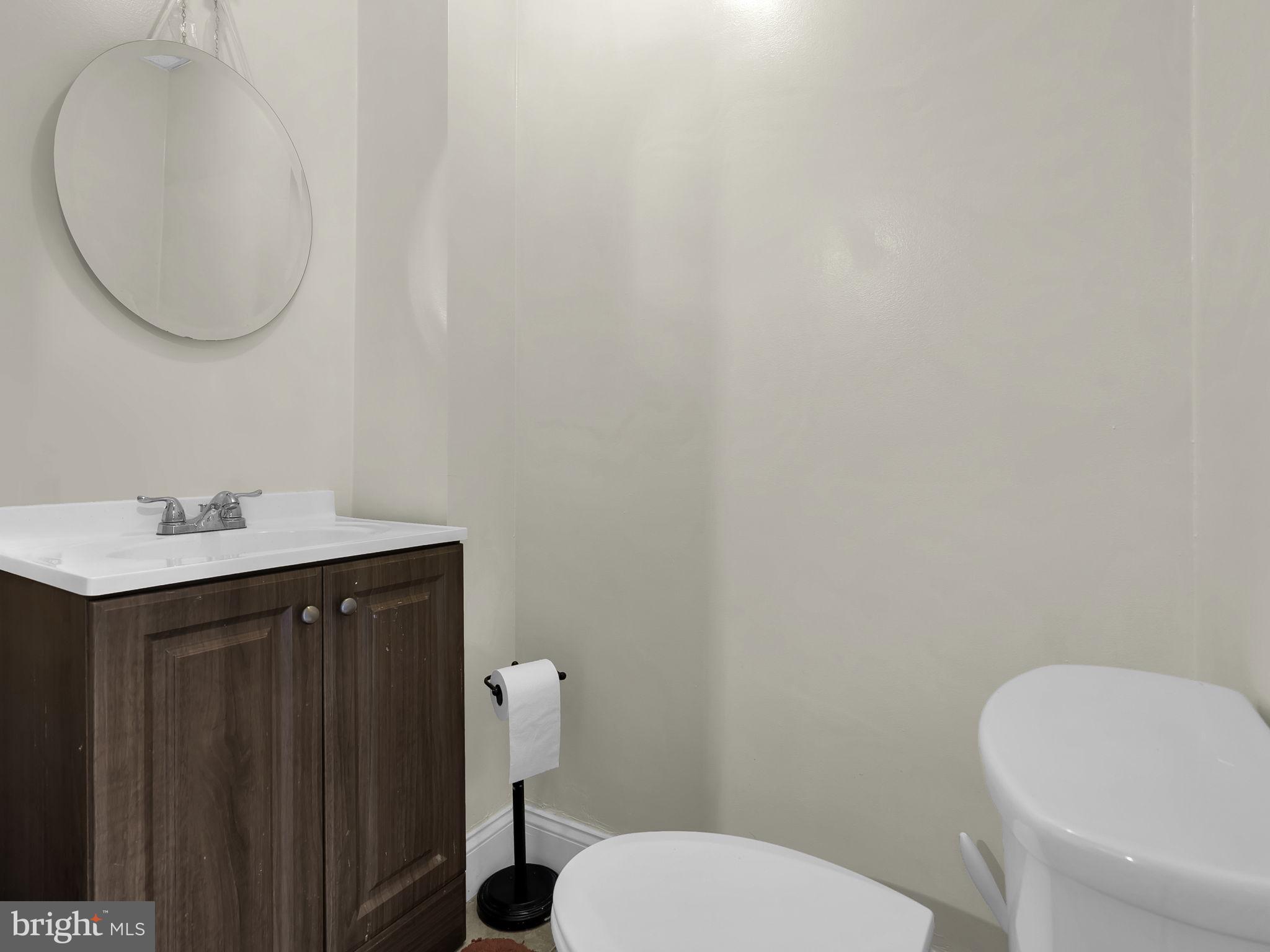 COLONY SQUARE - Residential