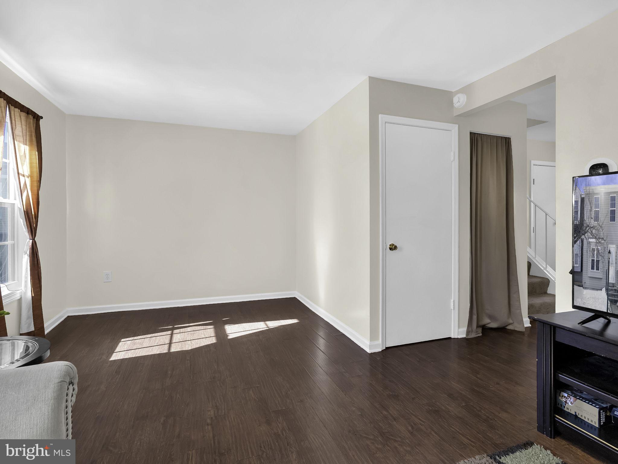 COLONY SQUARE - Residential