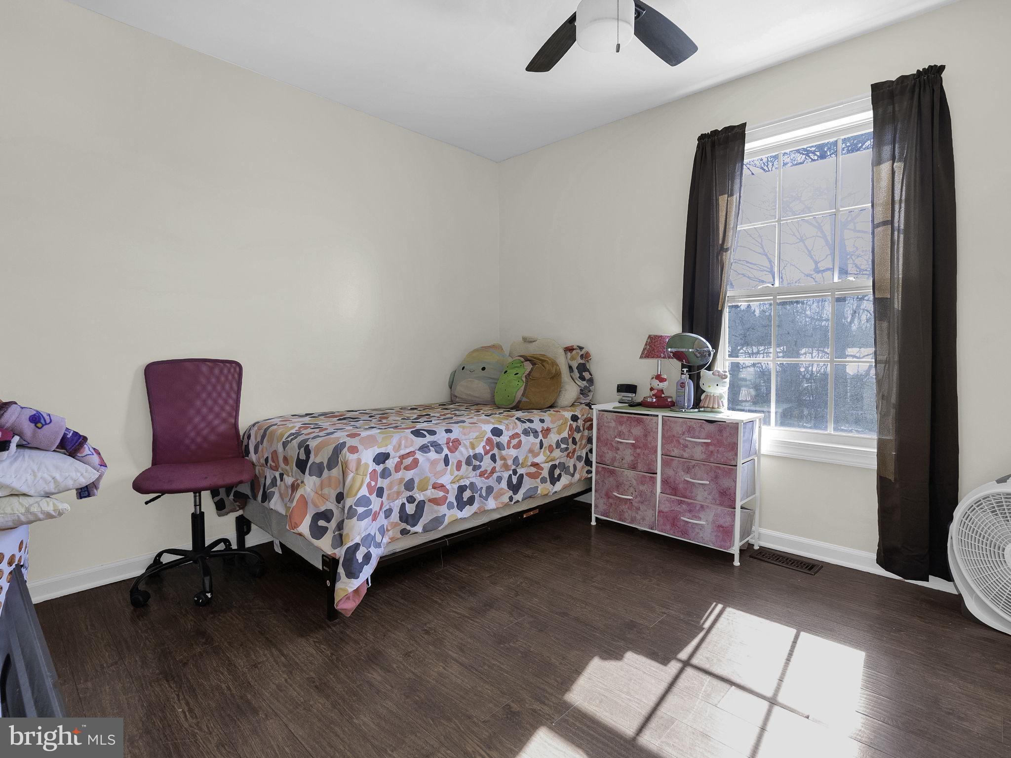 COLONY SQUARE - Residential