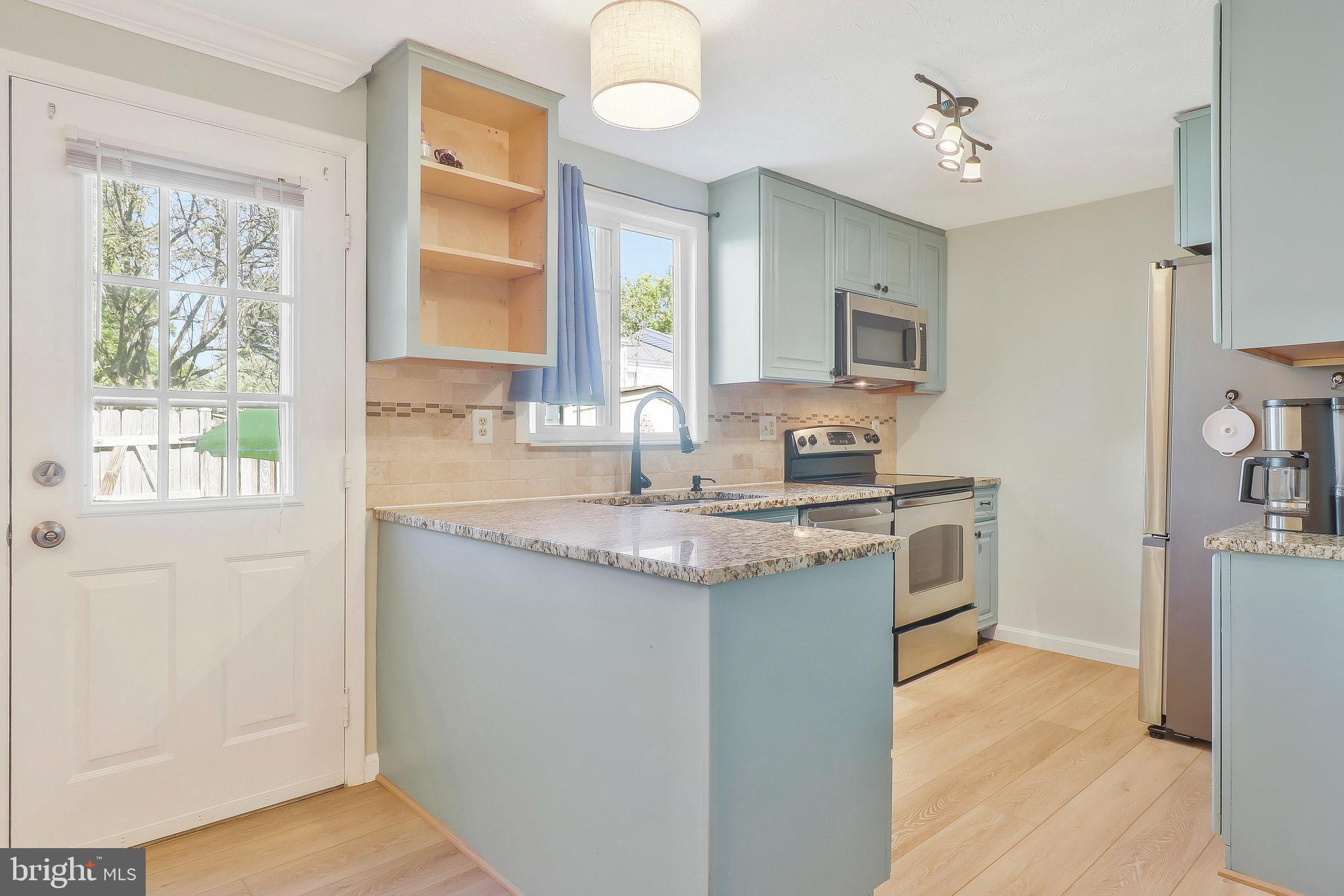 GUNNERS LAKE - Residential