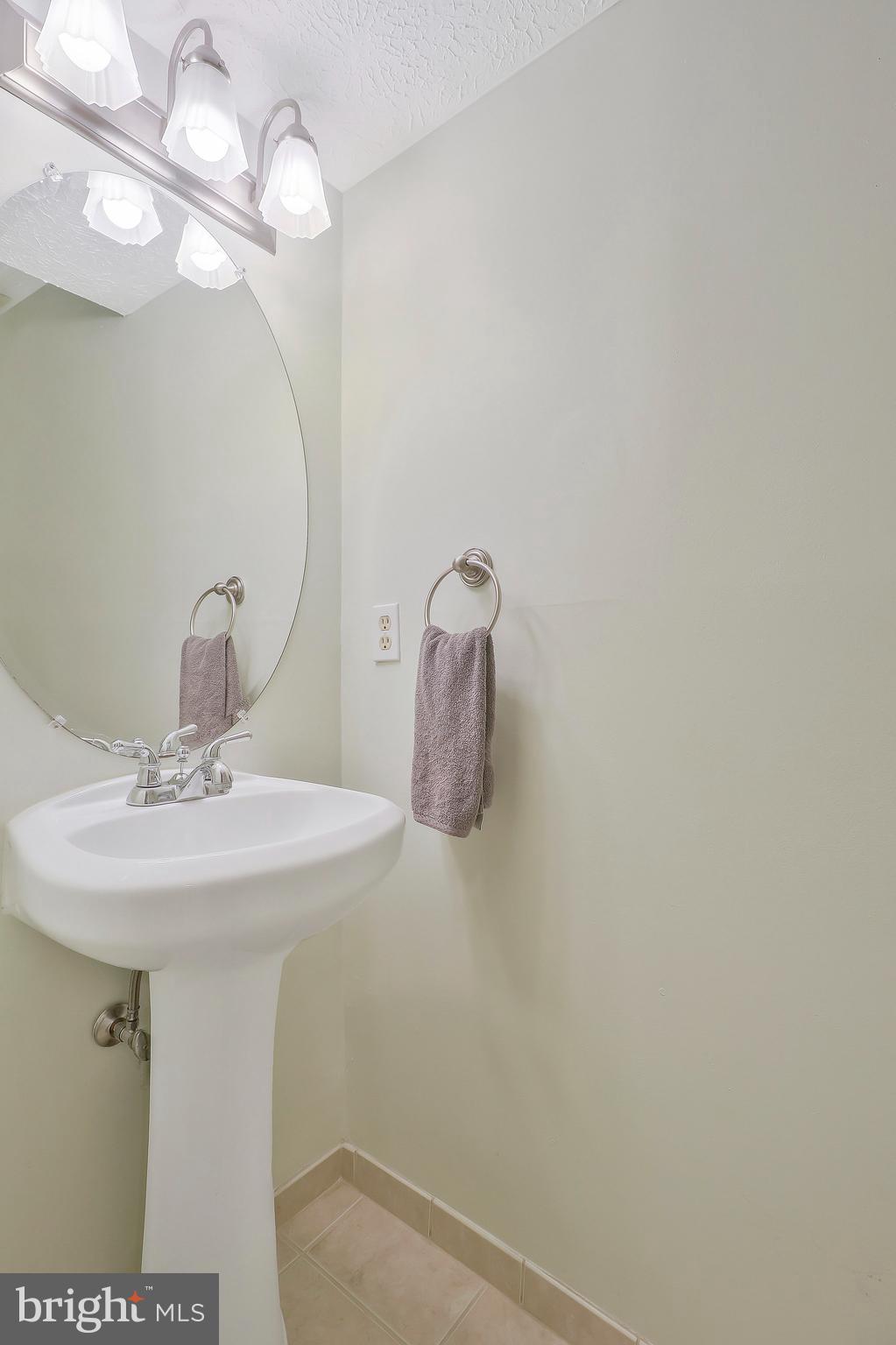 GUNNERS LAKE - Residential