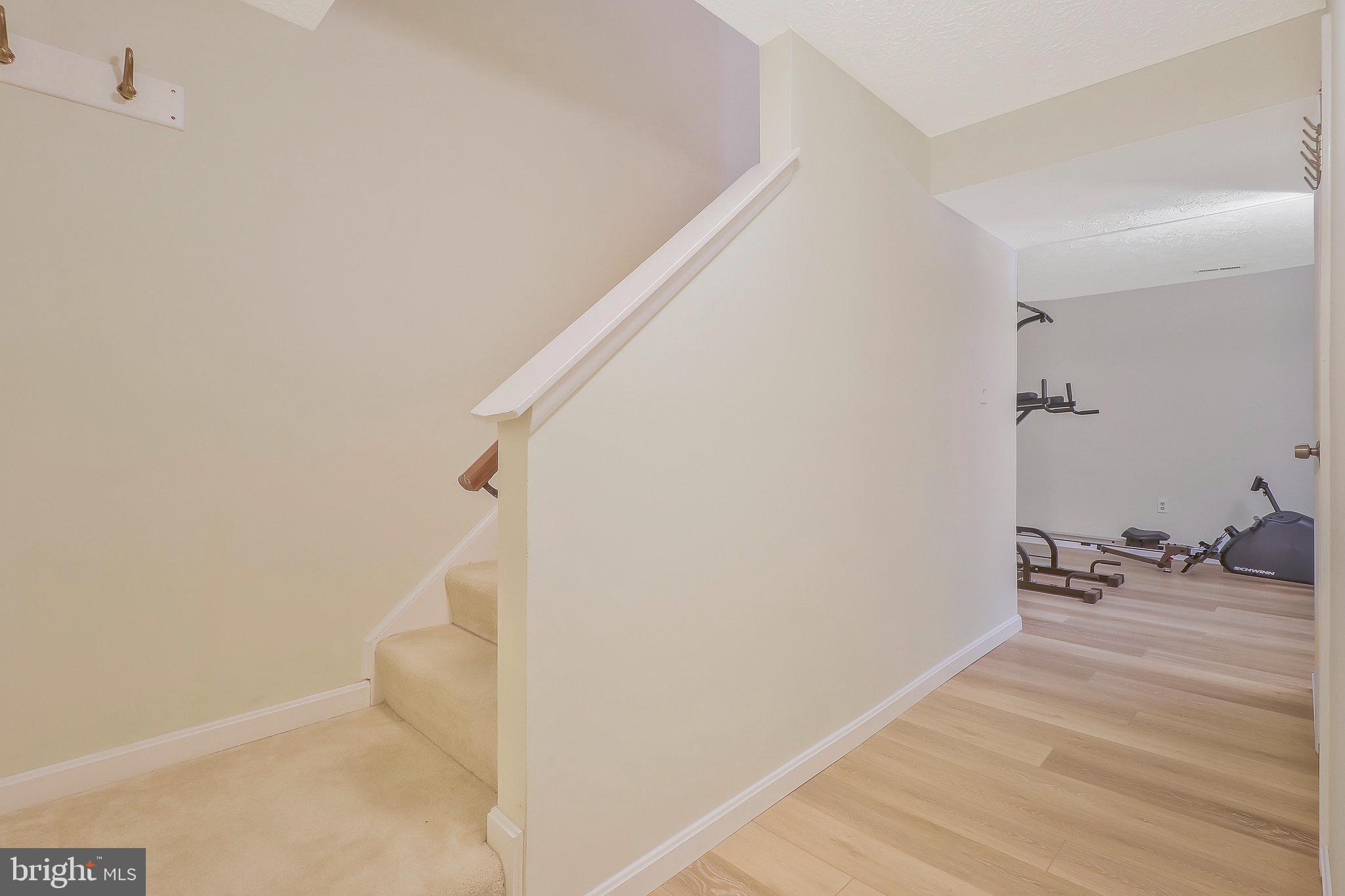 GUNNERS LAKE - Residential