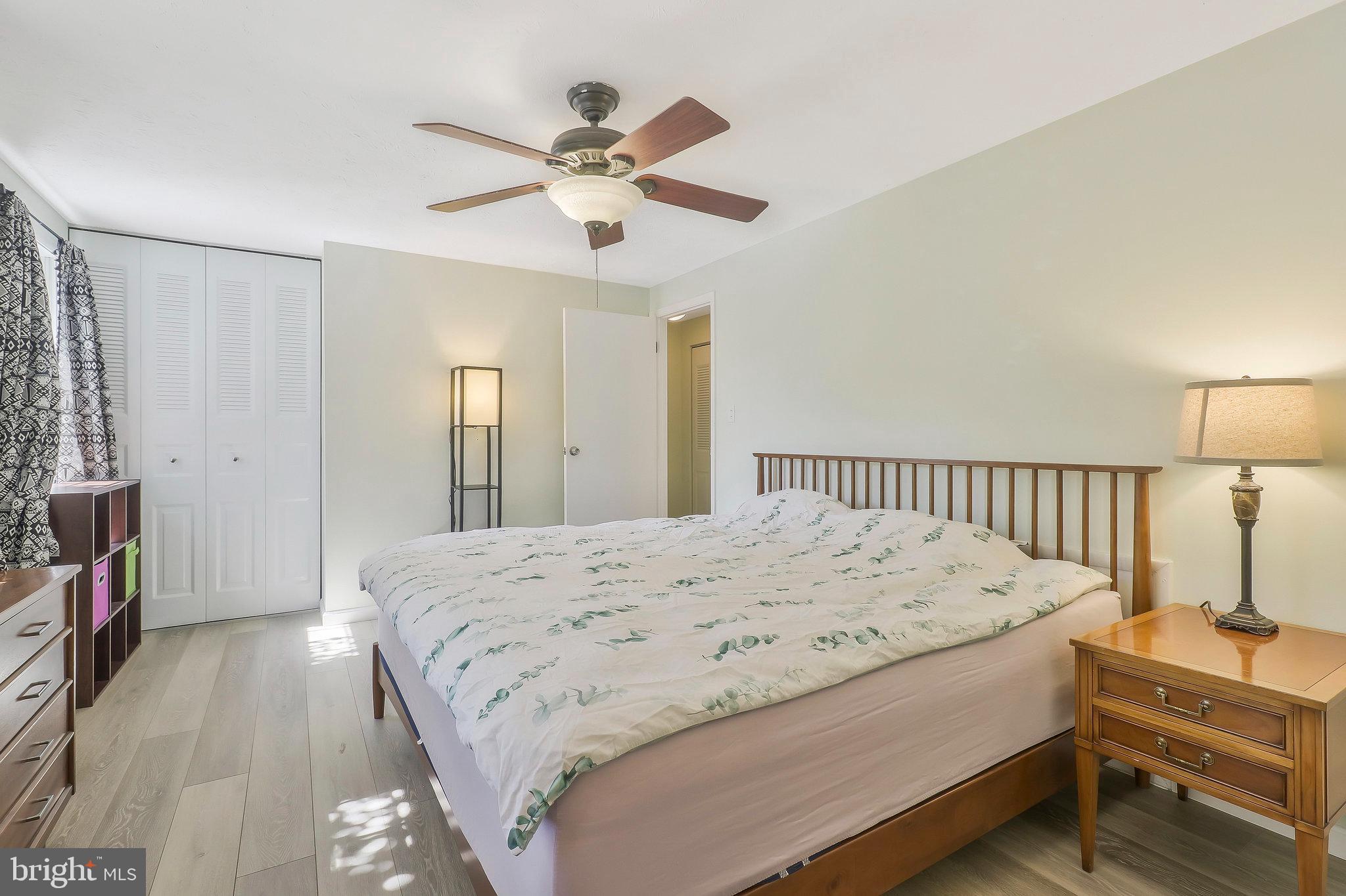 GUNNERS LAKE - Residential