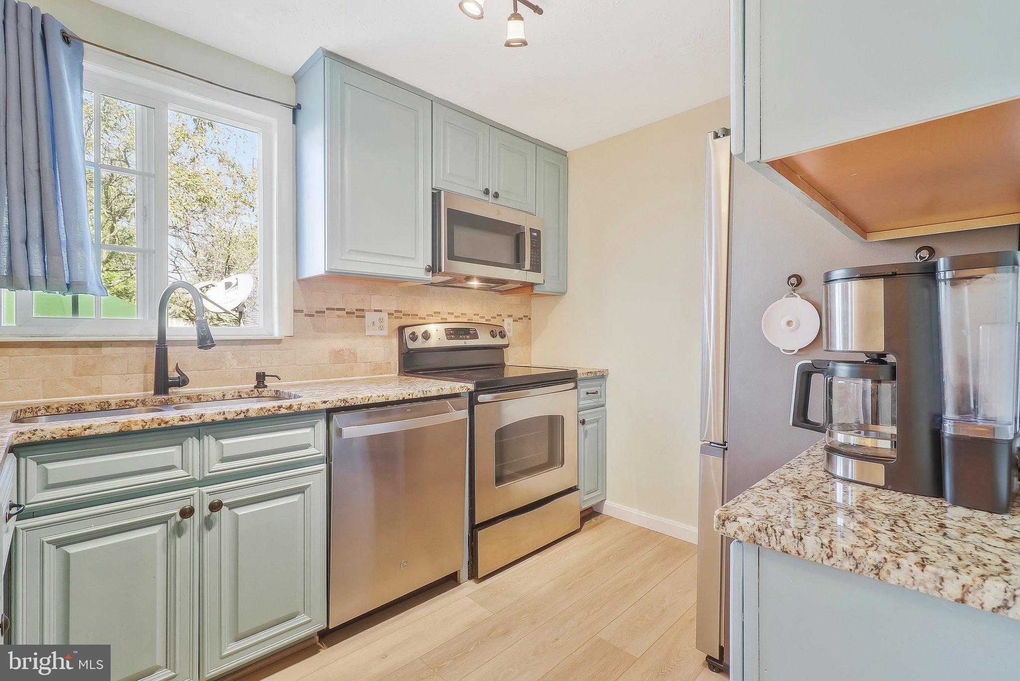 GUNNERS LAKE - Residential