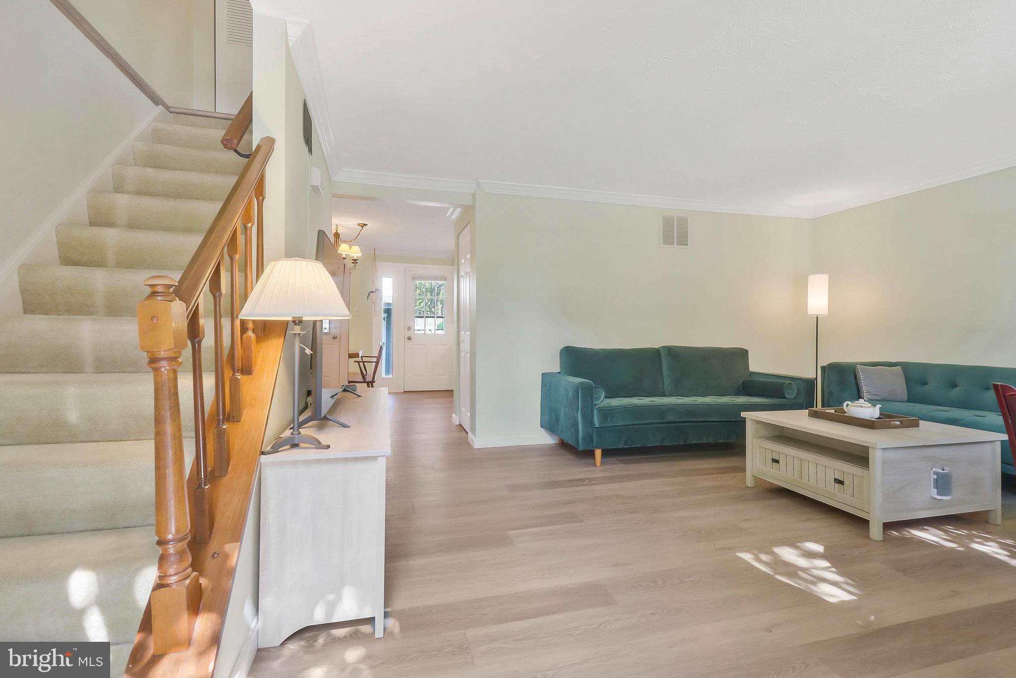 GUNNERS LAKE - Residential