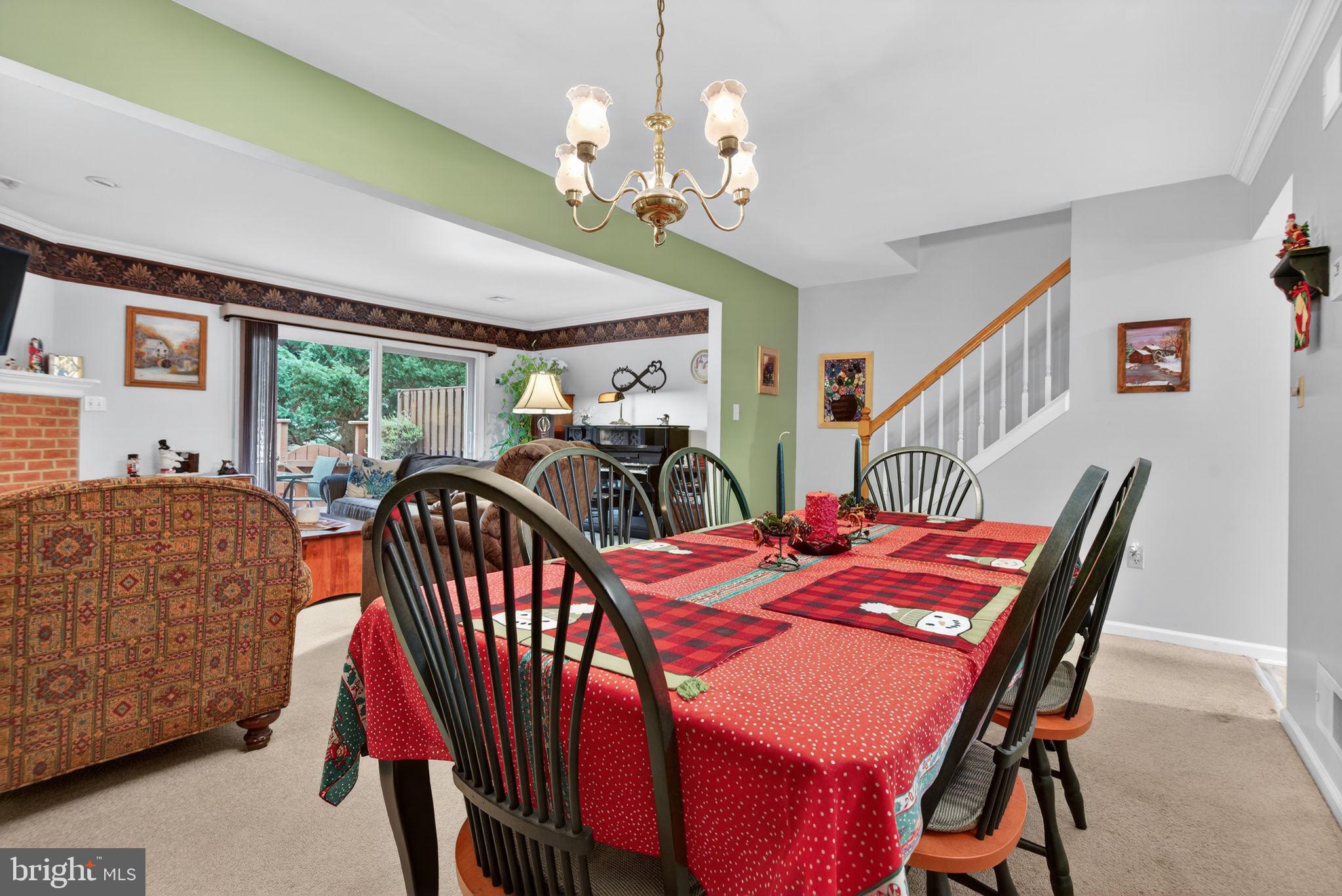 WOODS EDGE - Residential