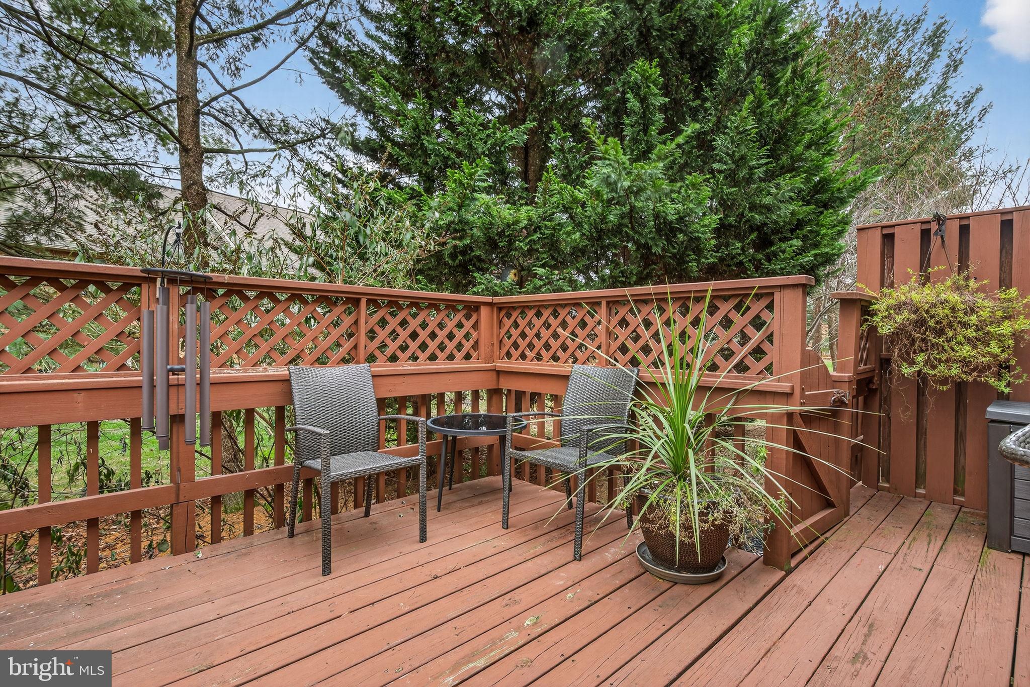 WOODS EDGE - Residential