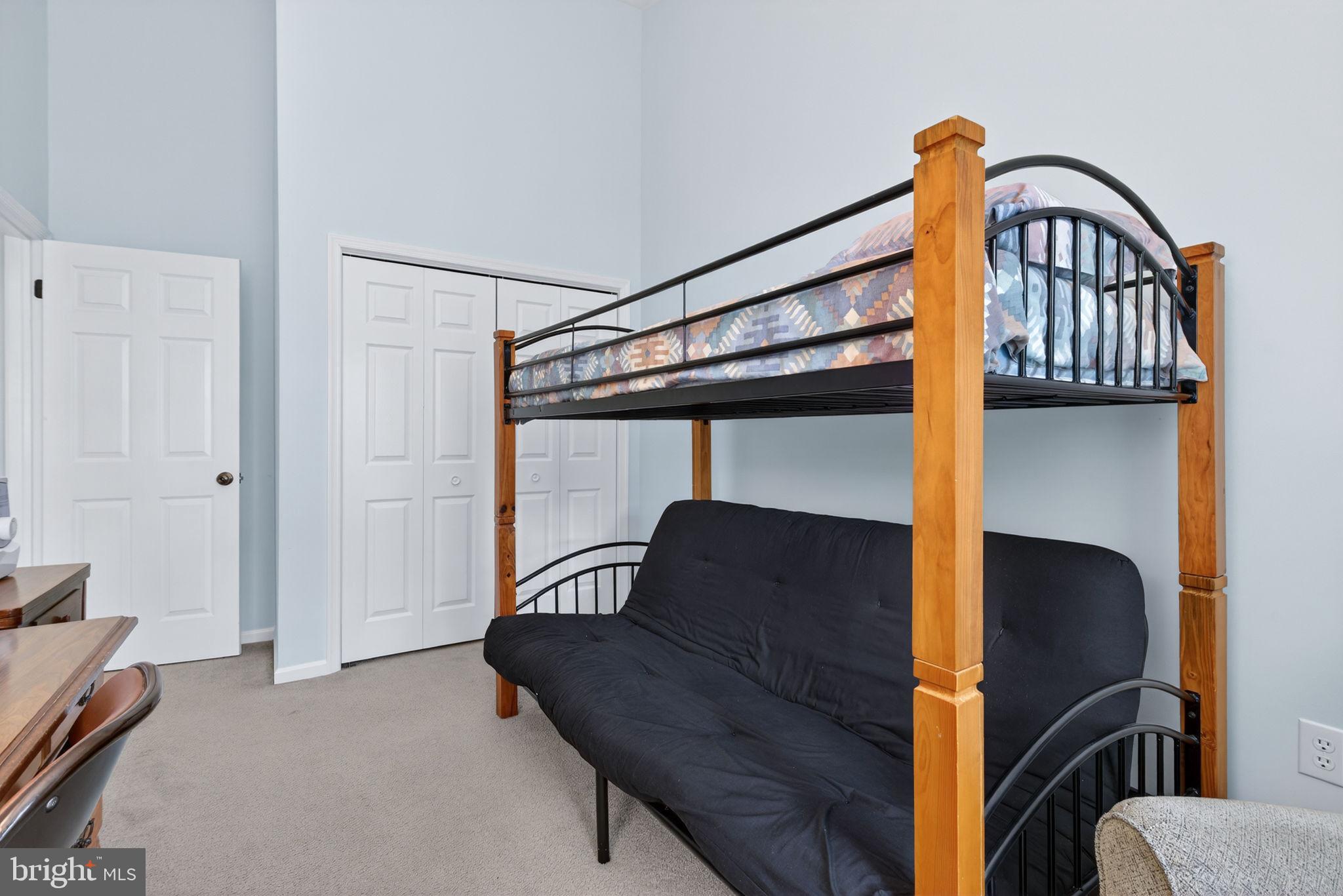 WOODS EDGE - Residential