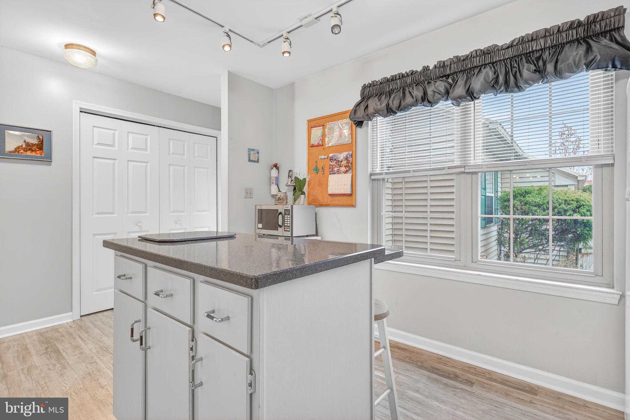 WOODS EDGE - Residential