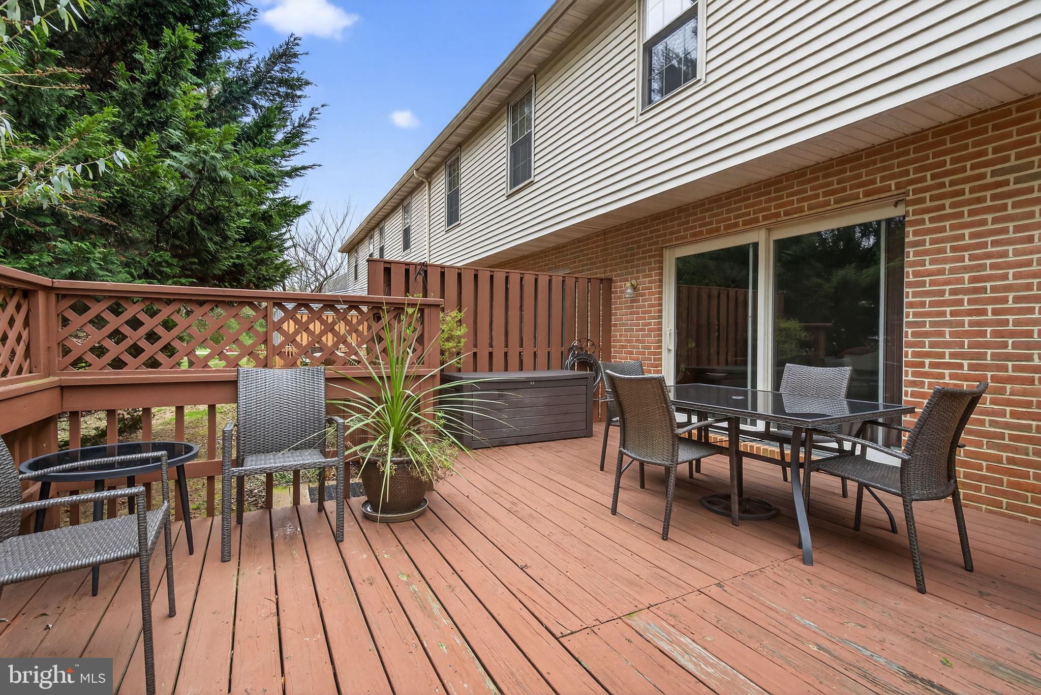 WOODS EDGE - Residential