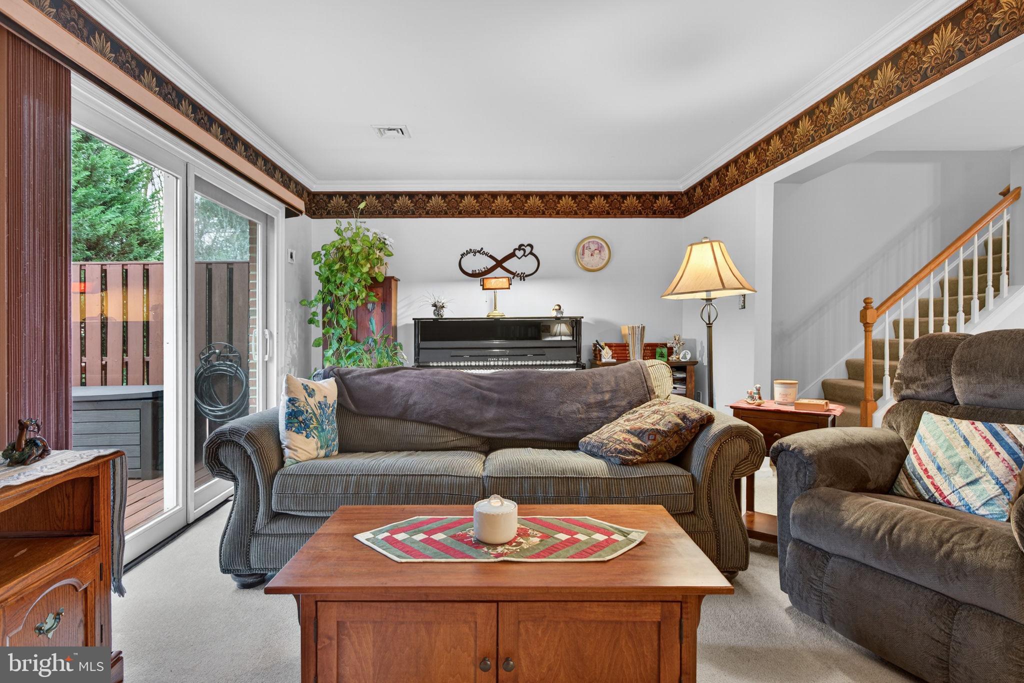 WOODS EDGE - Residential