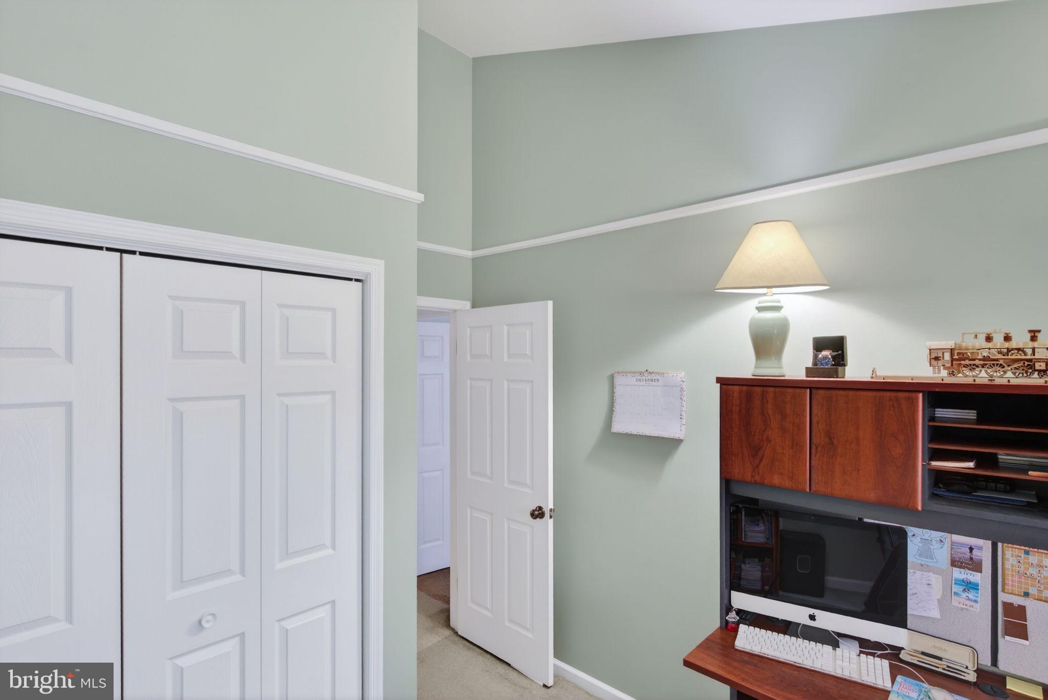 WOODS EDGE - Residential