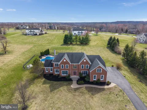 11 Baker Way, Pennington, NJ MLS: NJME2074594