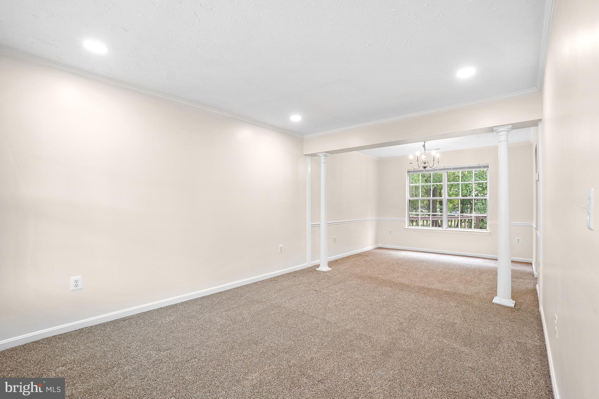 2724 TRED AVON COURT