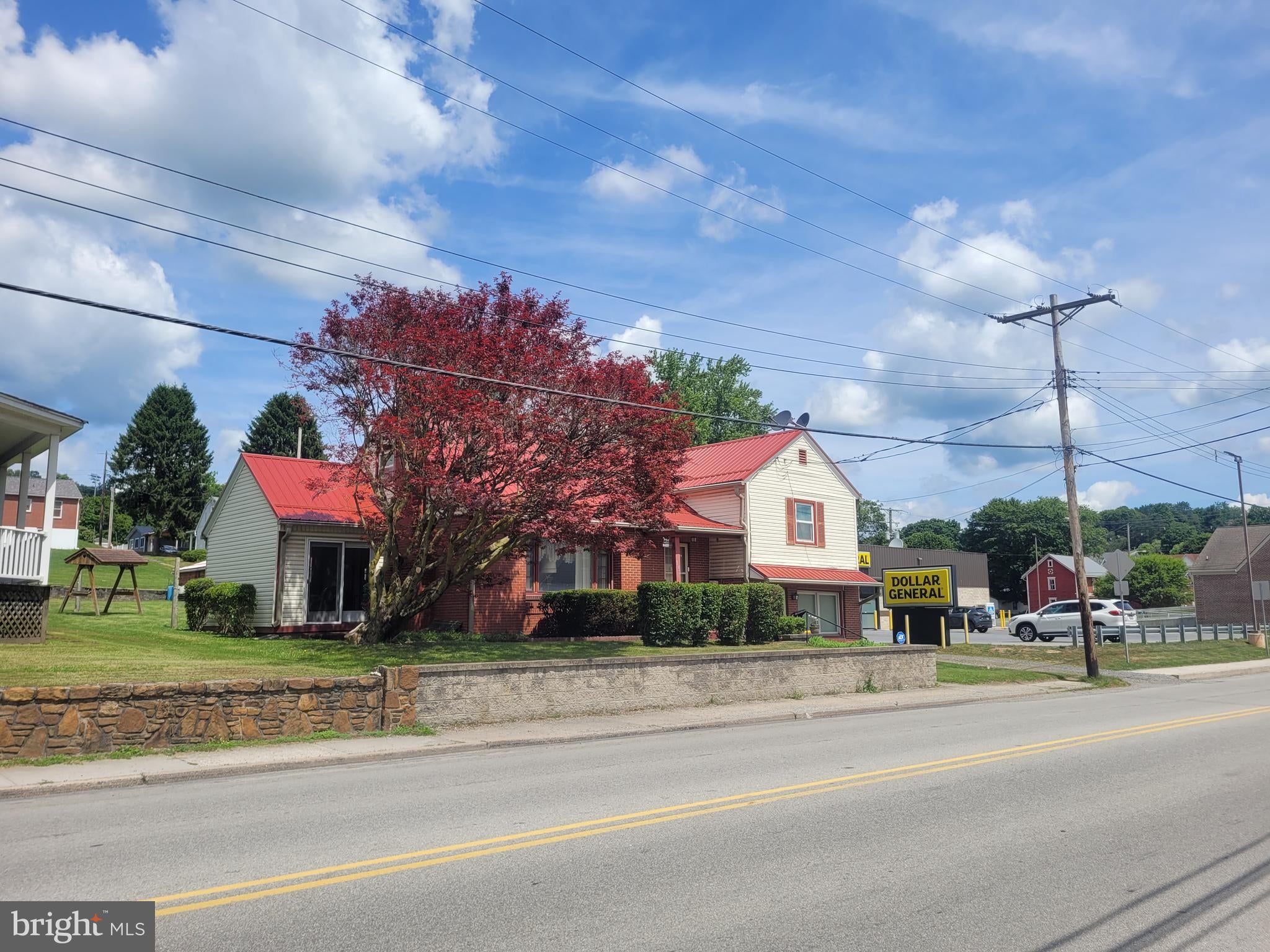 202 MAIN STREET S