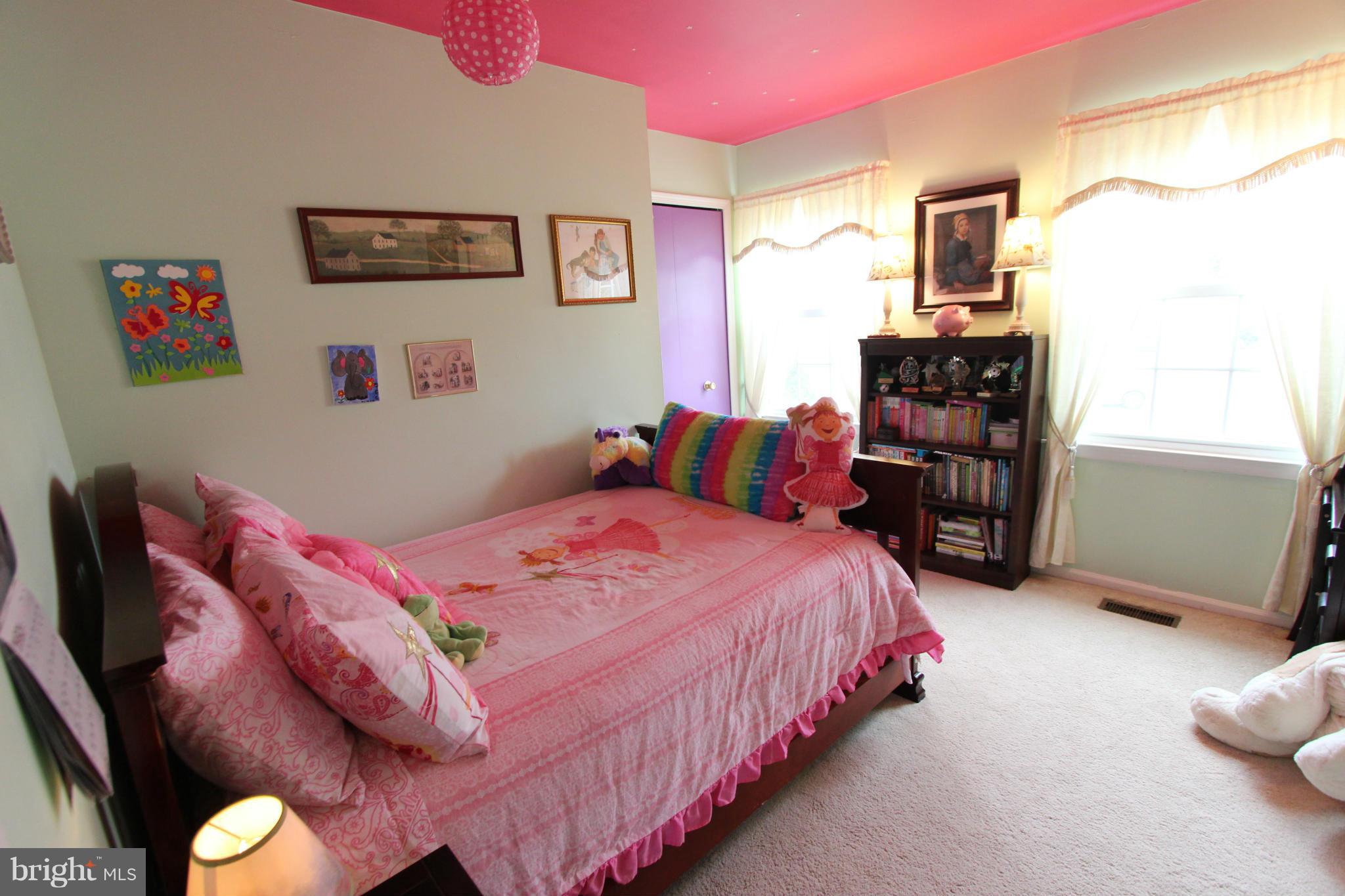 COUNTRYSIDE - Residential