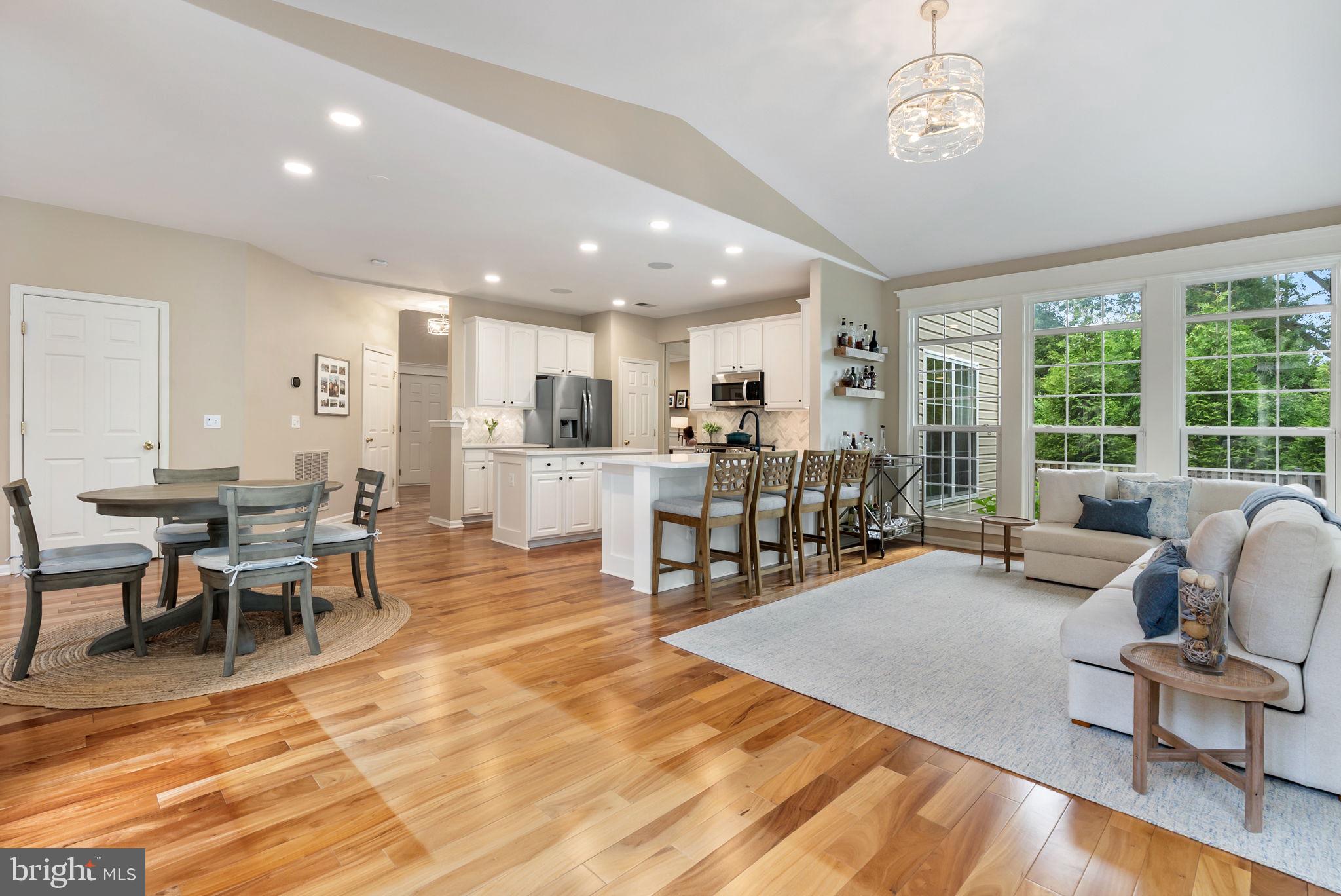 LOCUST GROVE - Residential