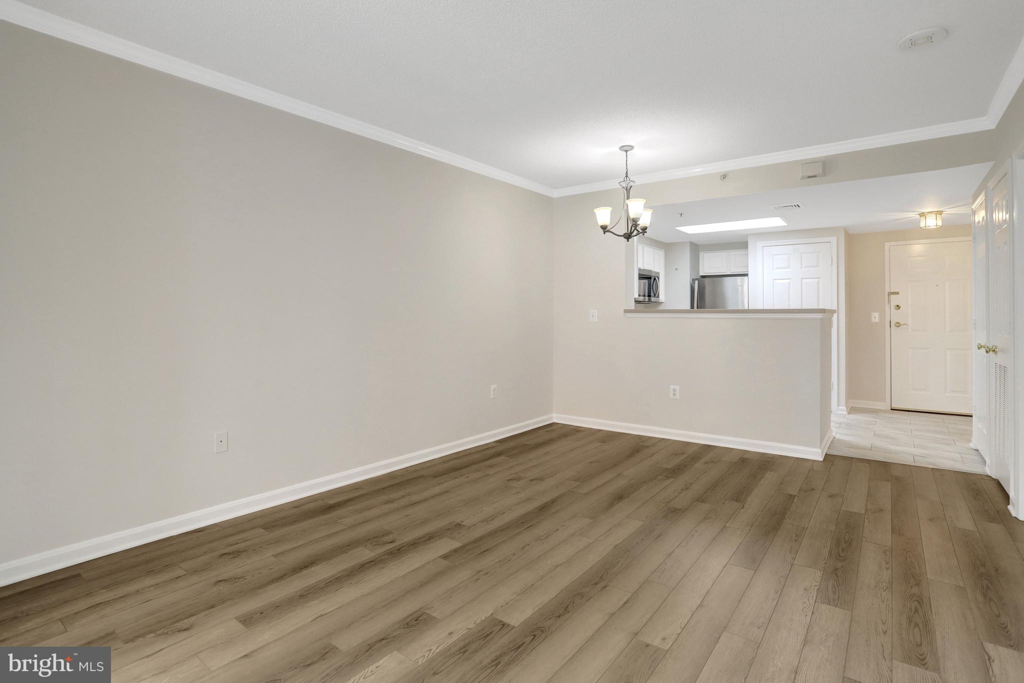 VIRGINIA SQUARE - Residential