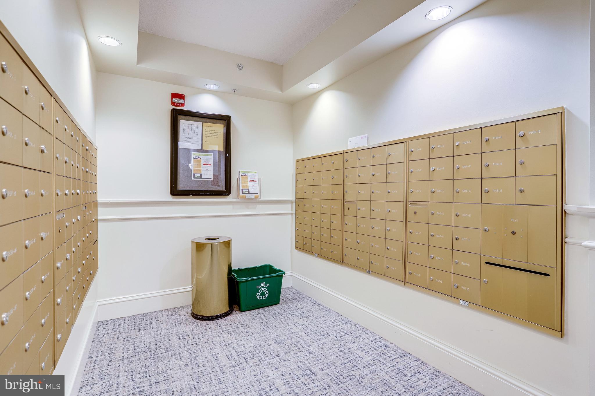 VIRGINIA SQUARE - Residential