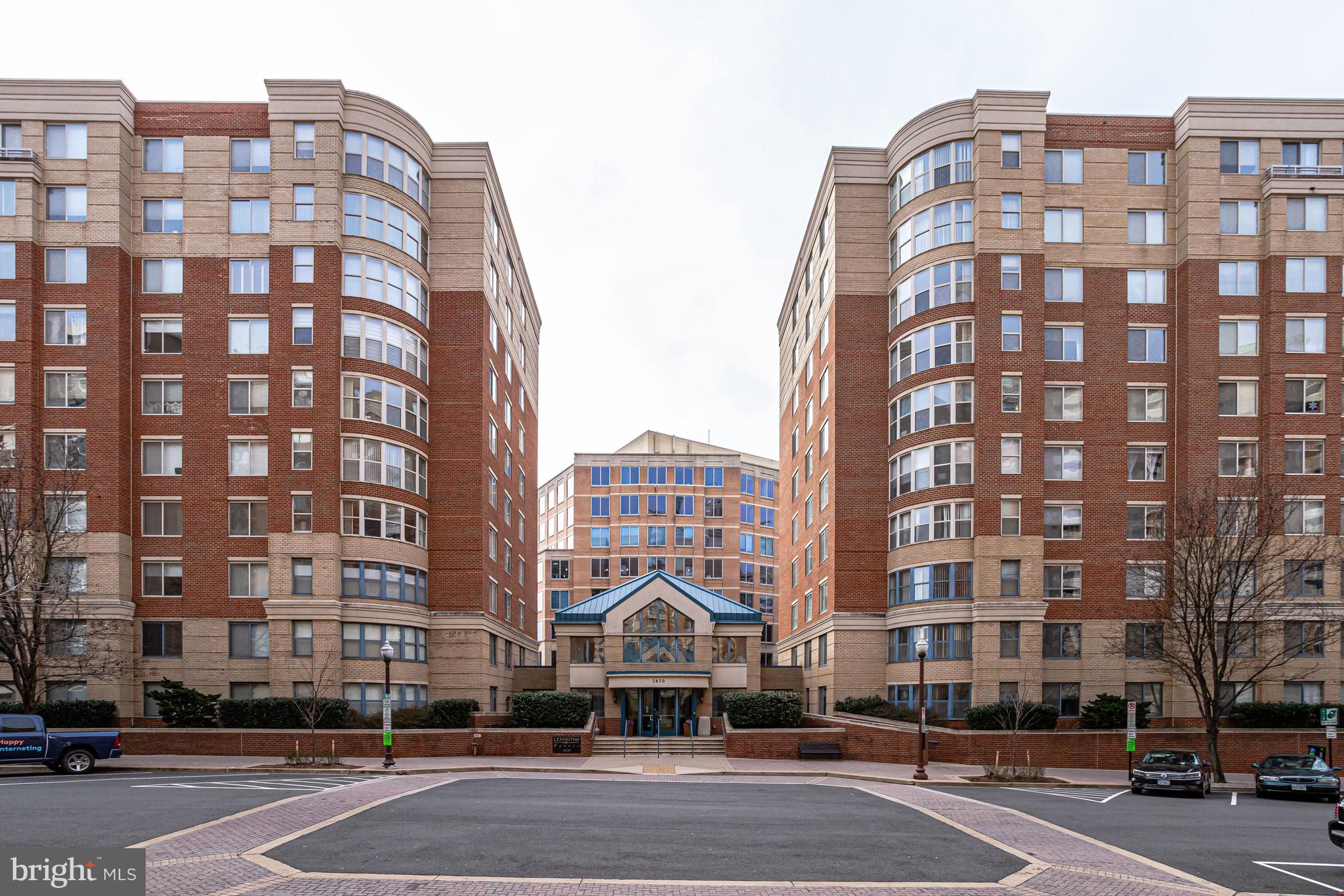 VIRGINIA SQUARE - Residential