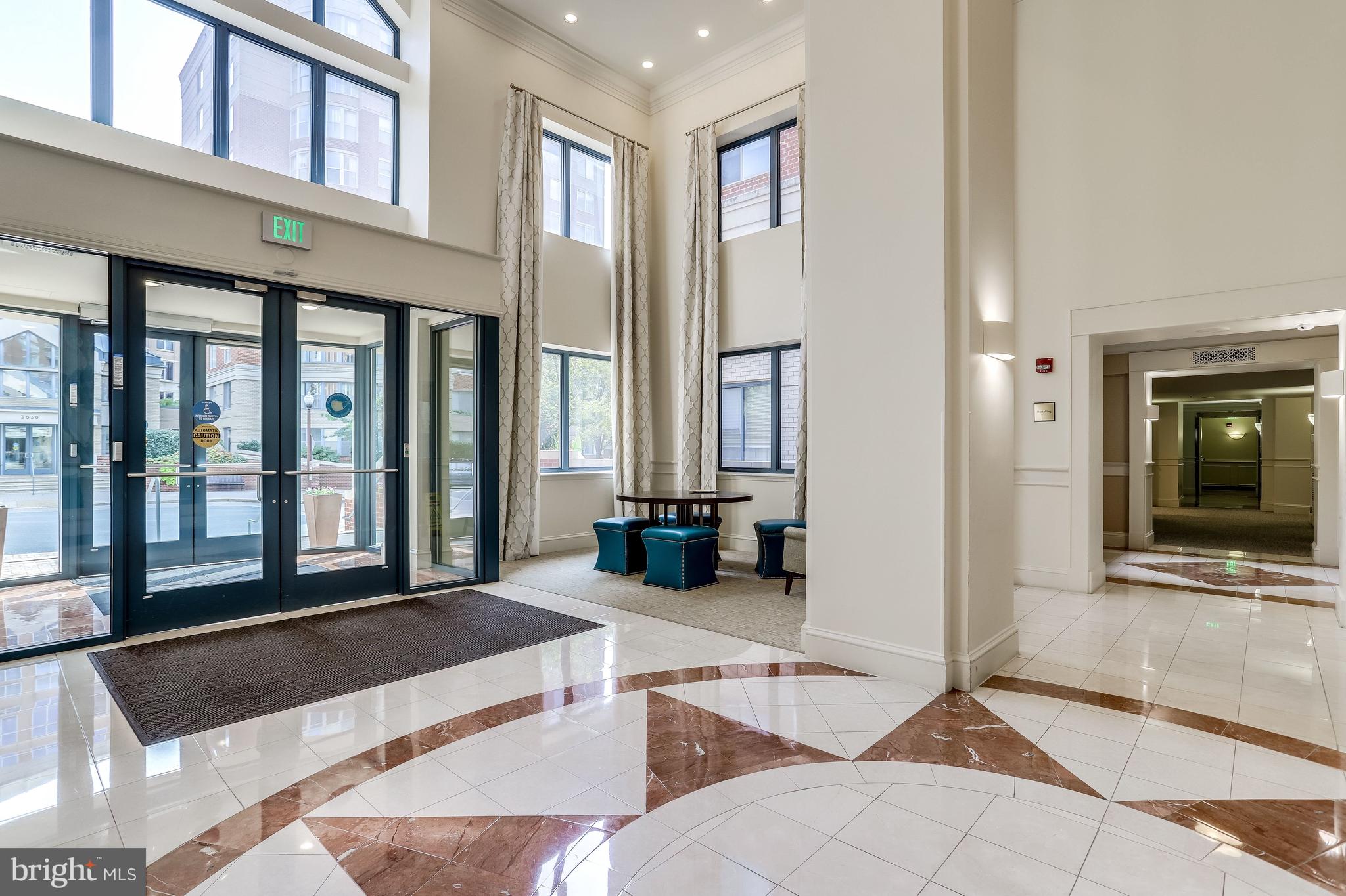 VIRGINIA SQUARE - Residential