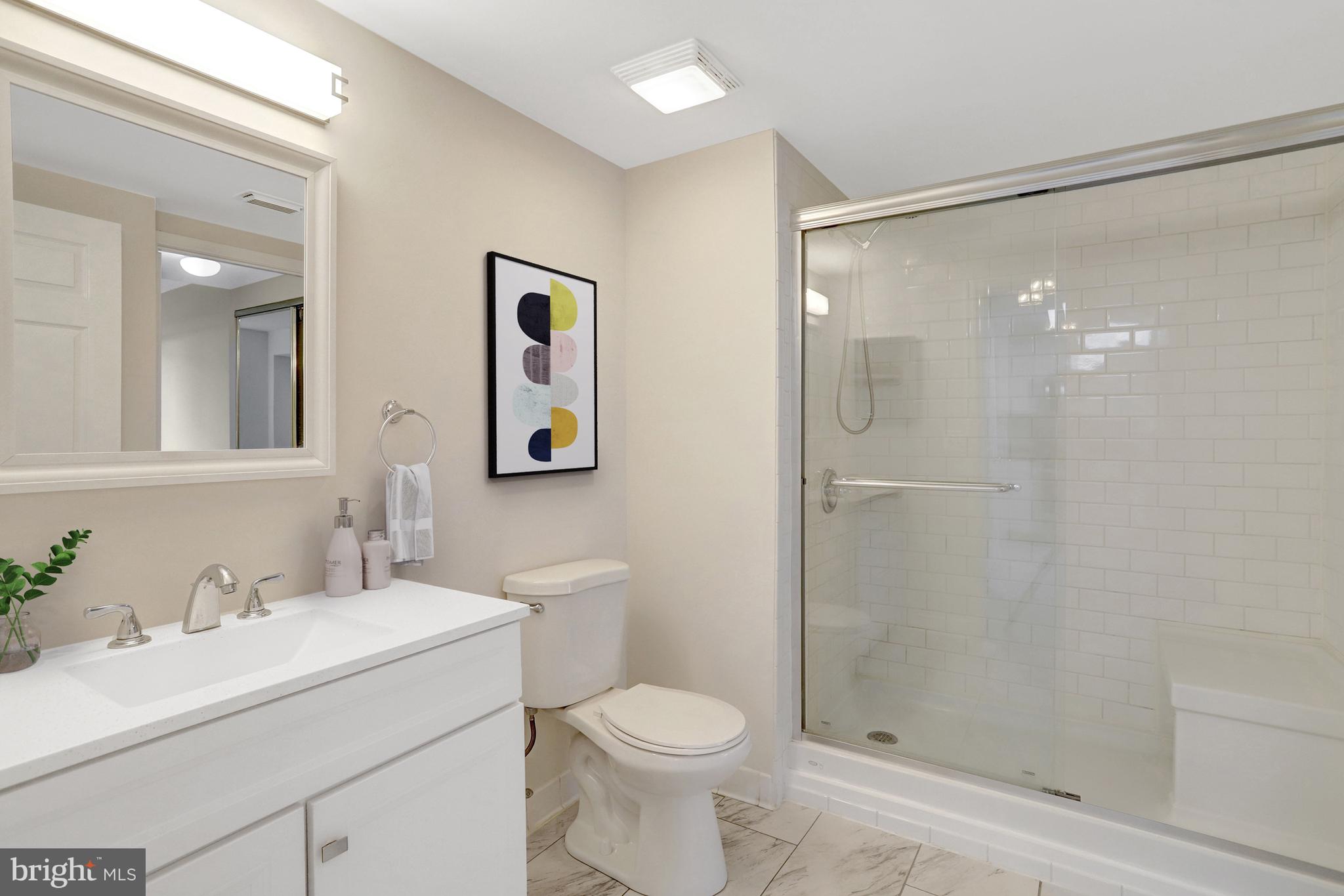 VIRGINIA SQUARE - Residential