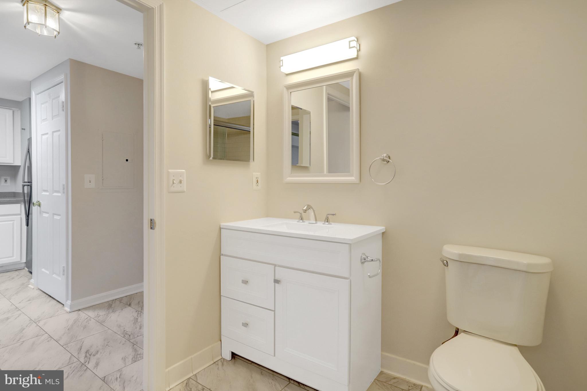 VIRGINIA SQUARE - Residential