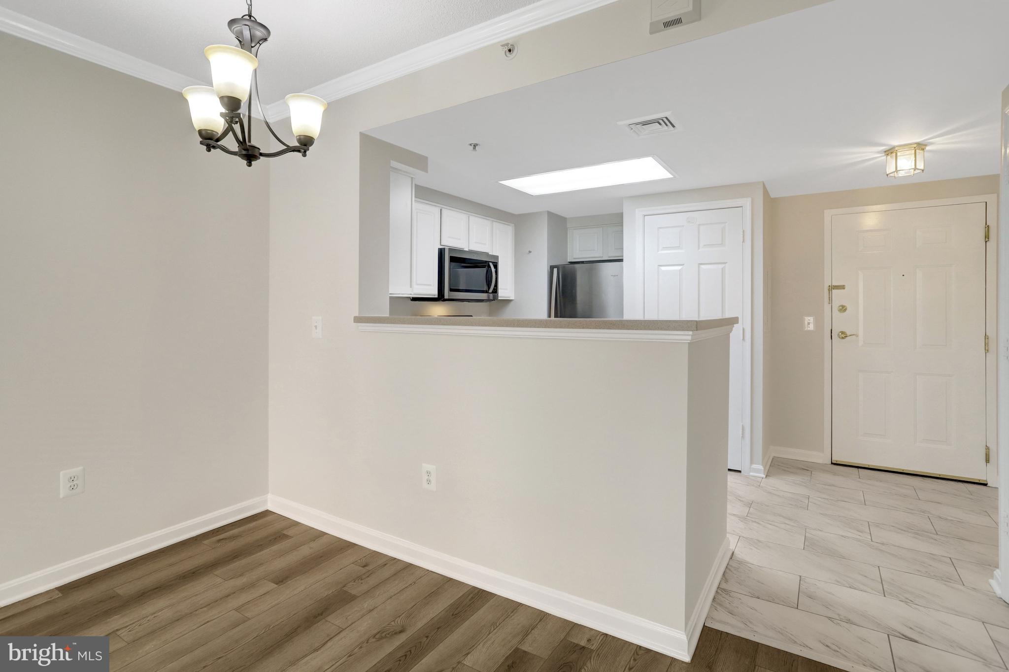 VIRGINIA SQUARE - Residential