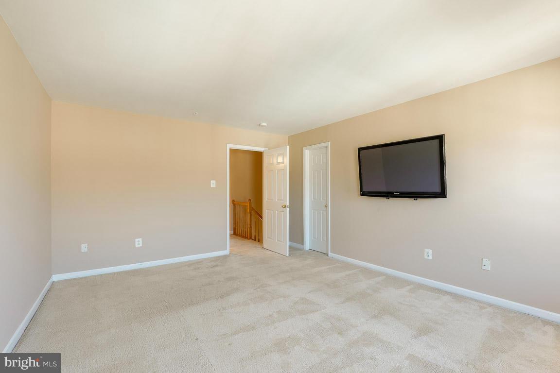 RUSSETT - Residential