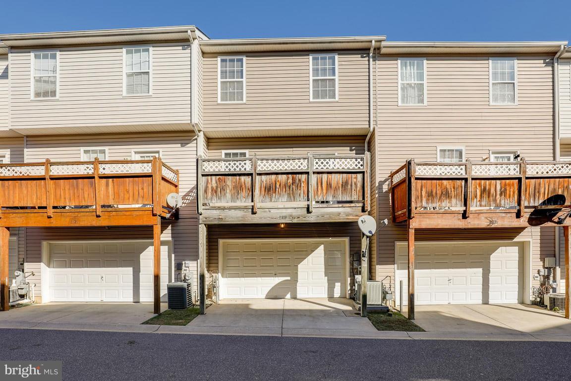 RUSSETT - Residential