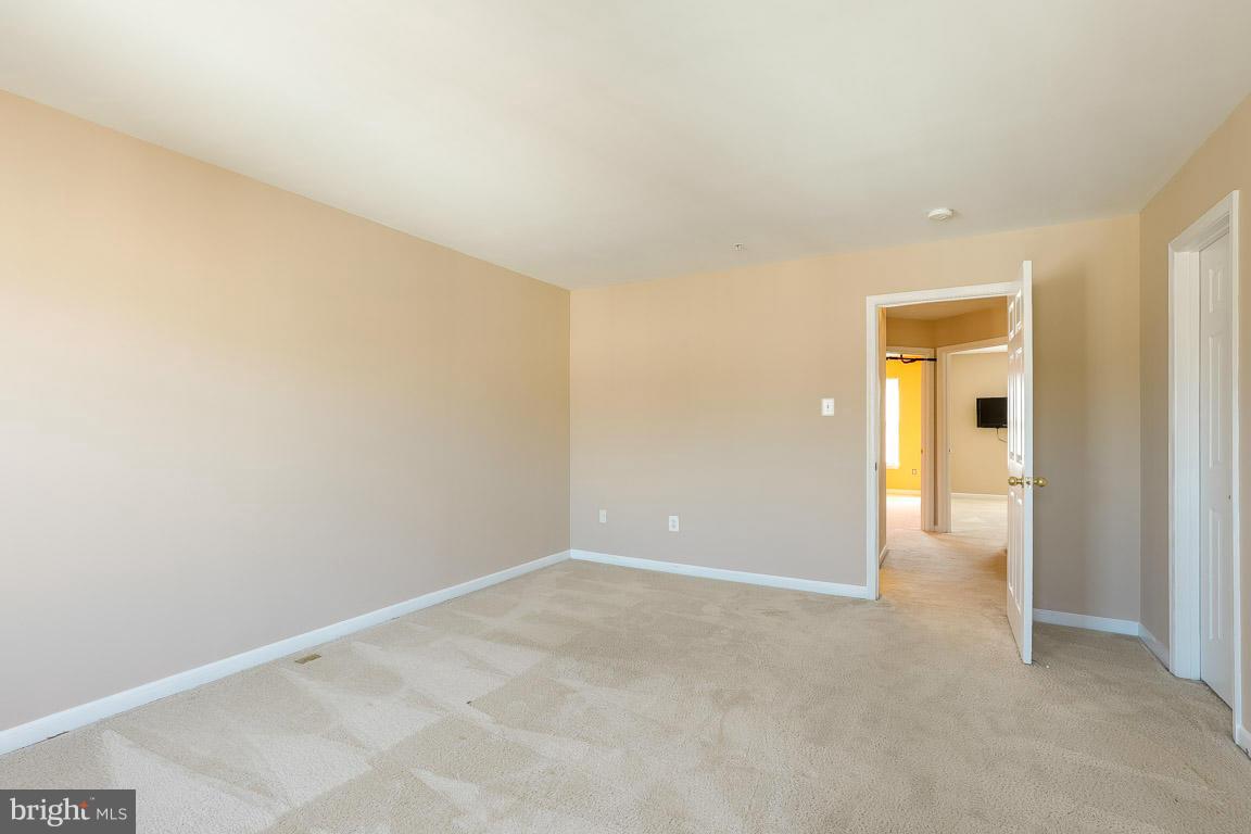 RUSSETT - Residential