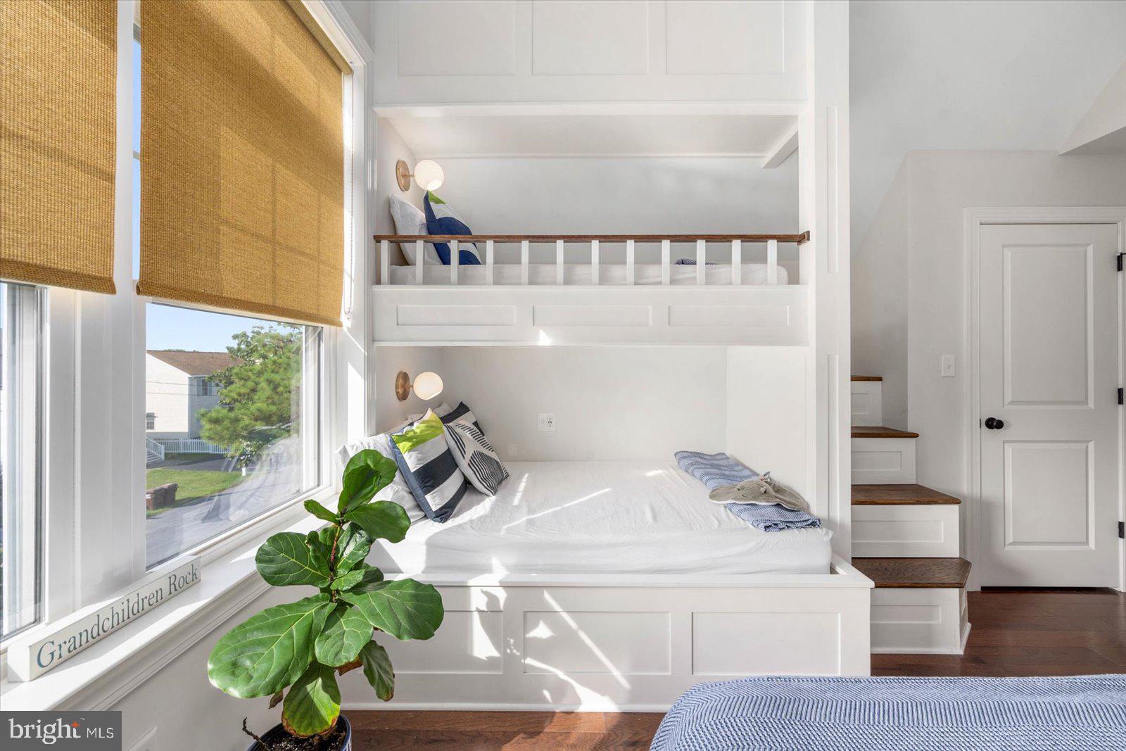 GLENN ACRES - Residential