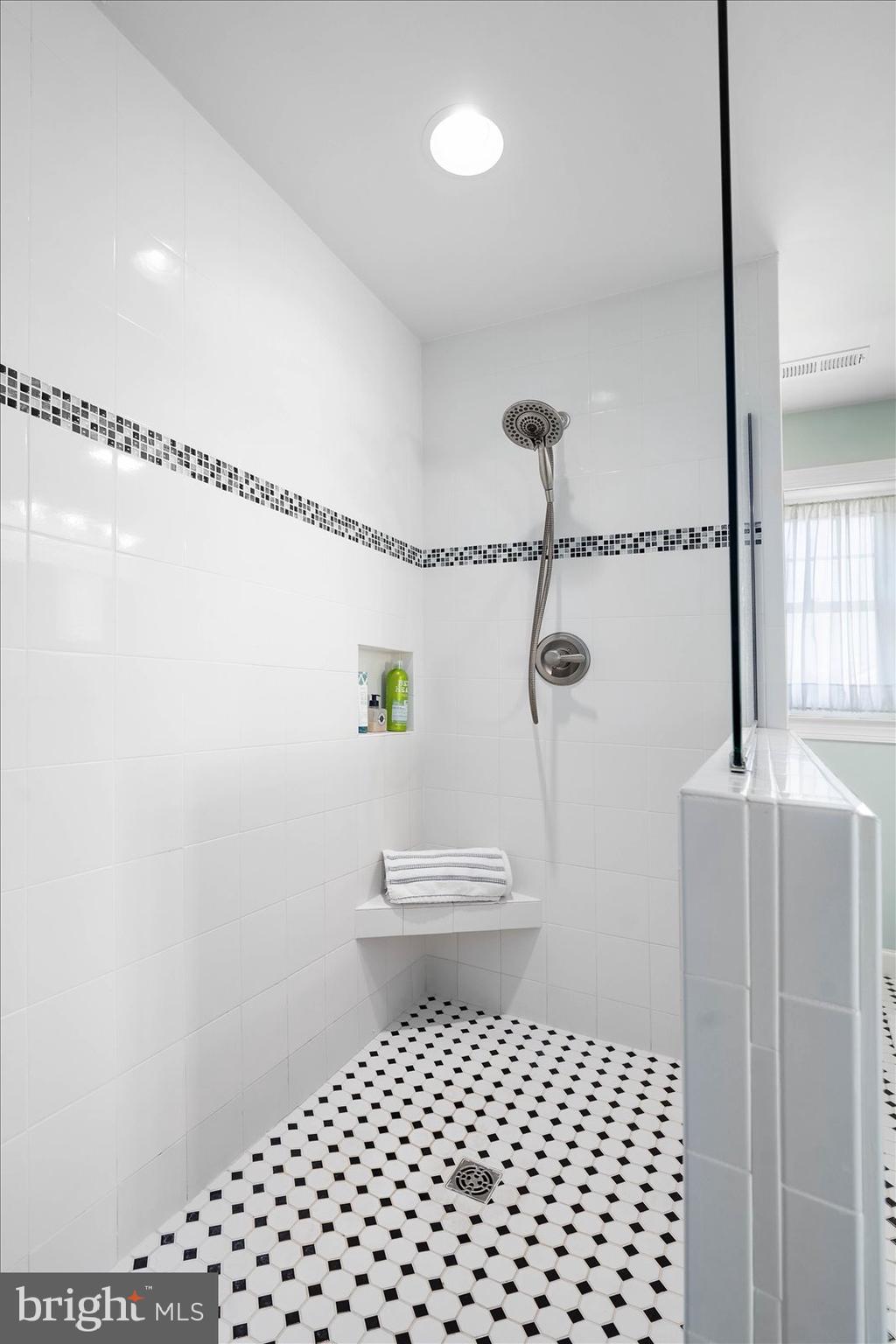 GLENN ACRES - Residential