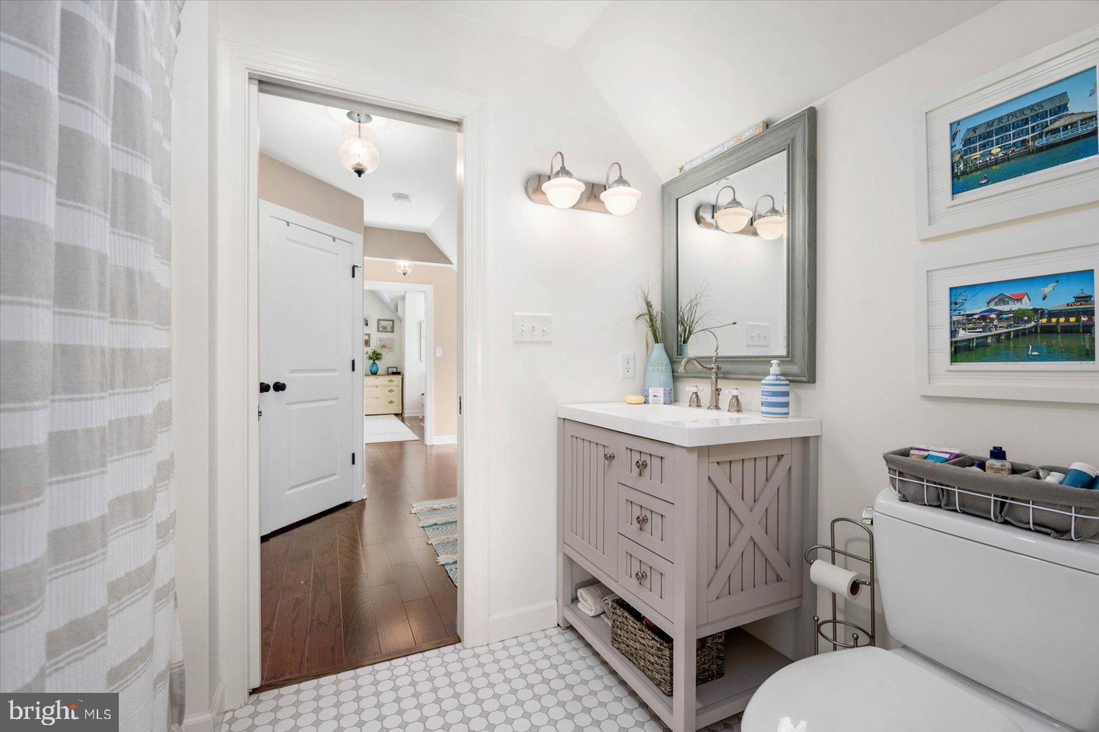 GLENN ACRES - Residential