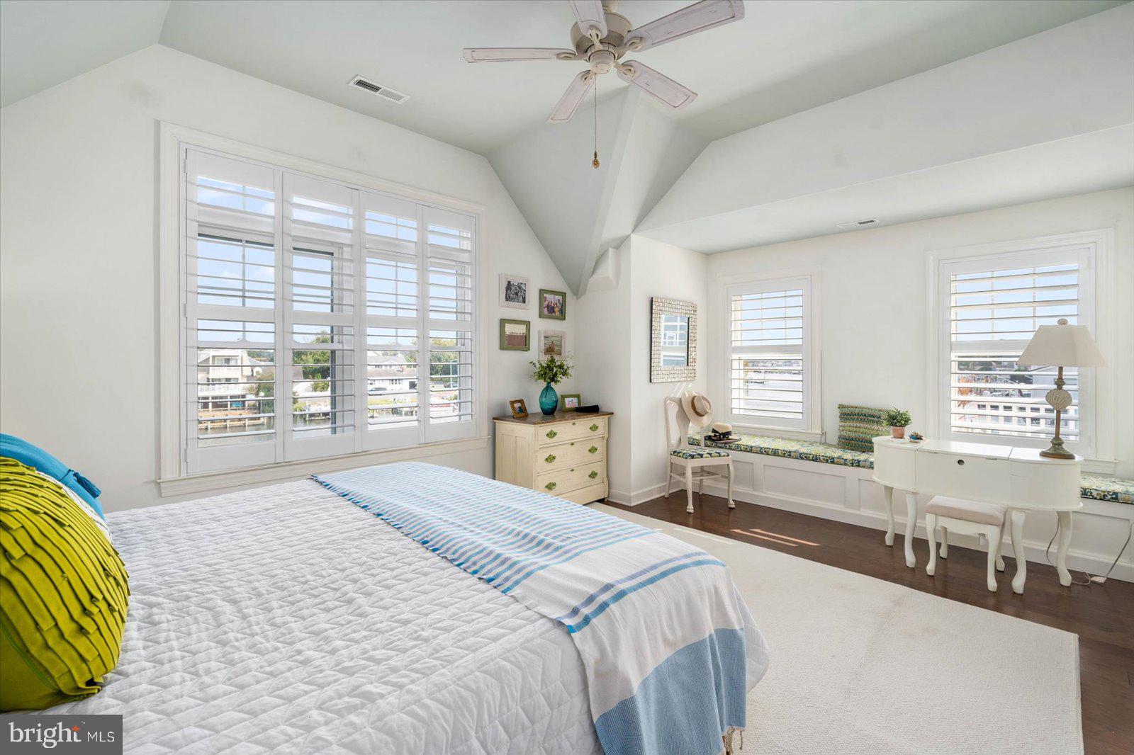 GLENN ACRES - Residential