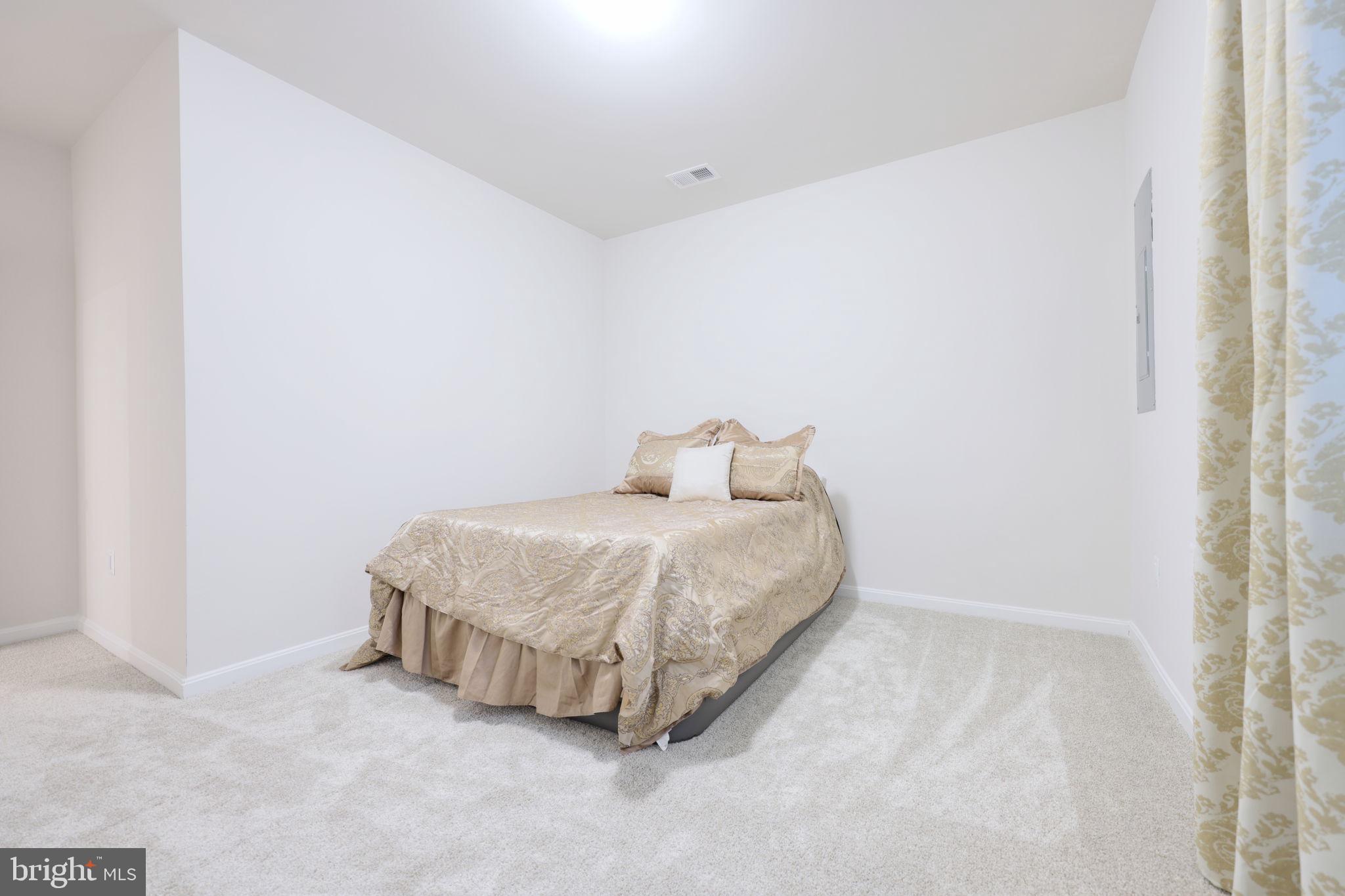 HARRISON VILLAGE - Residential Lease