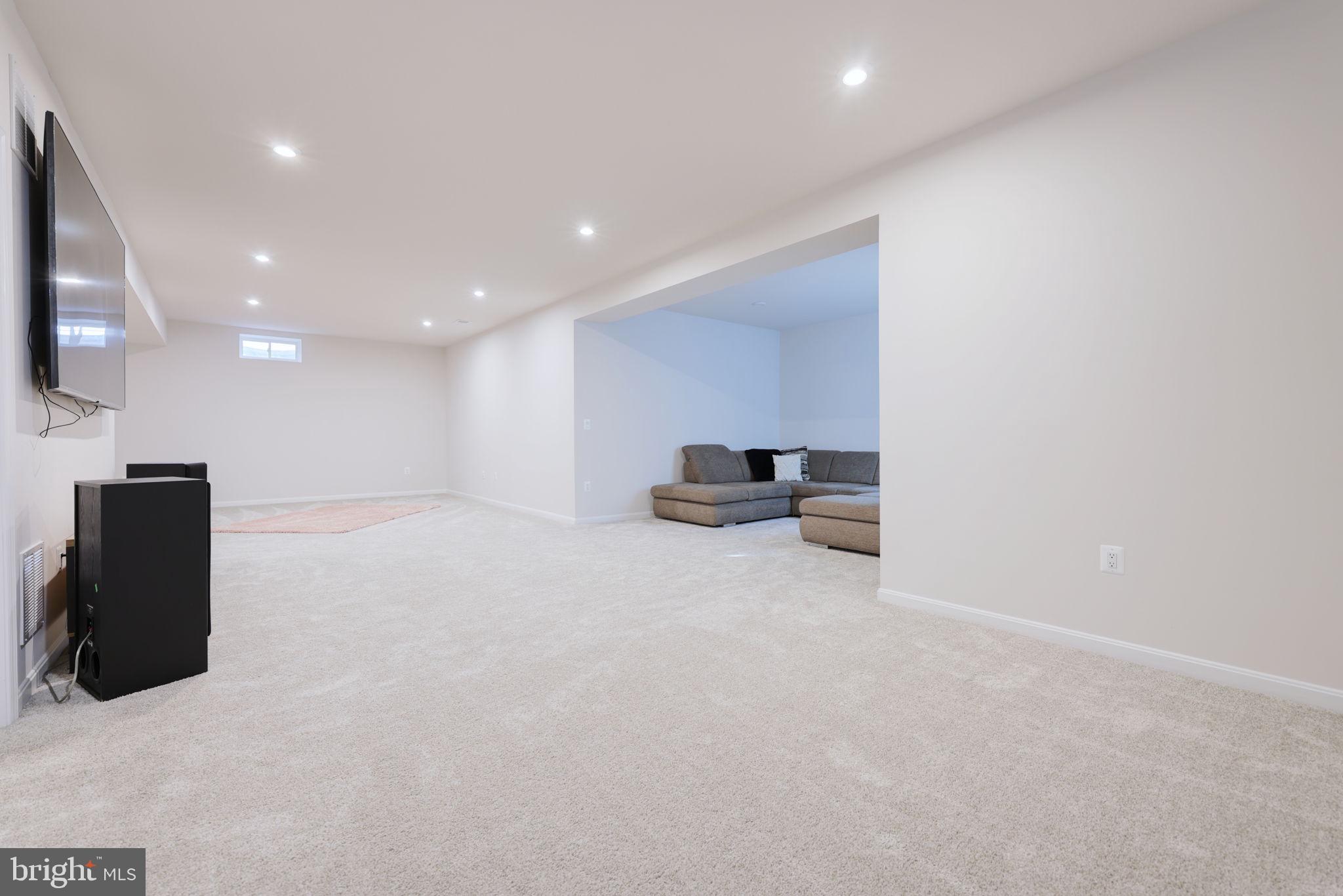 HARRISON VILLAGE - Residential Lease