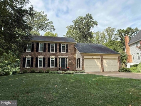 Photo of 7610 Gralnick Place, SPRINGFIELD, VA 22153 (MLS # VAFX2335300)